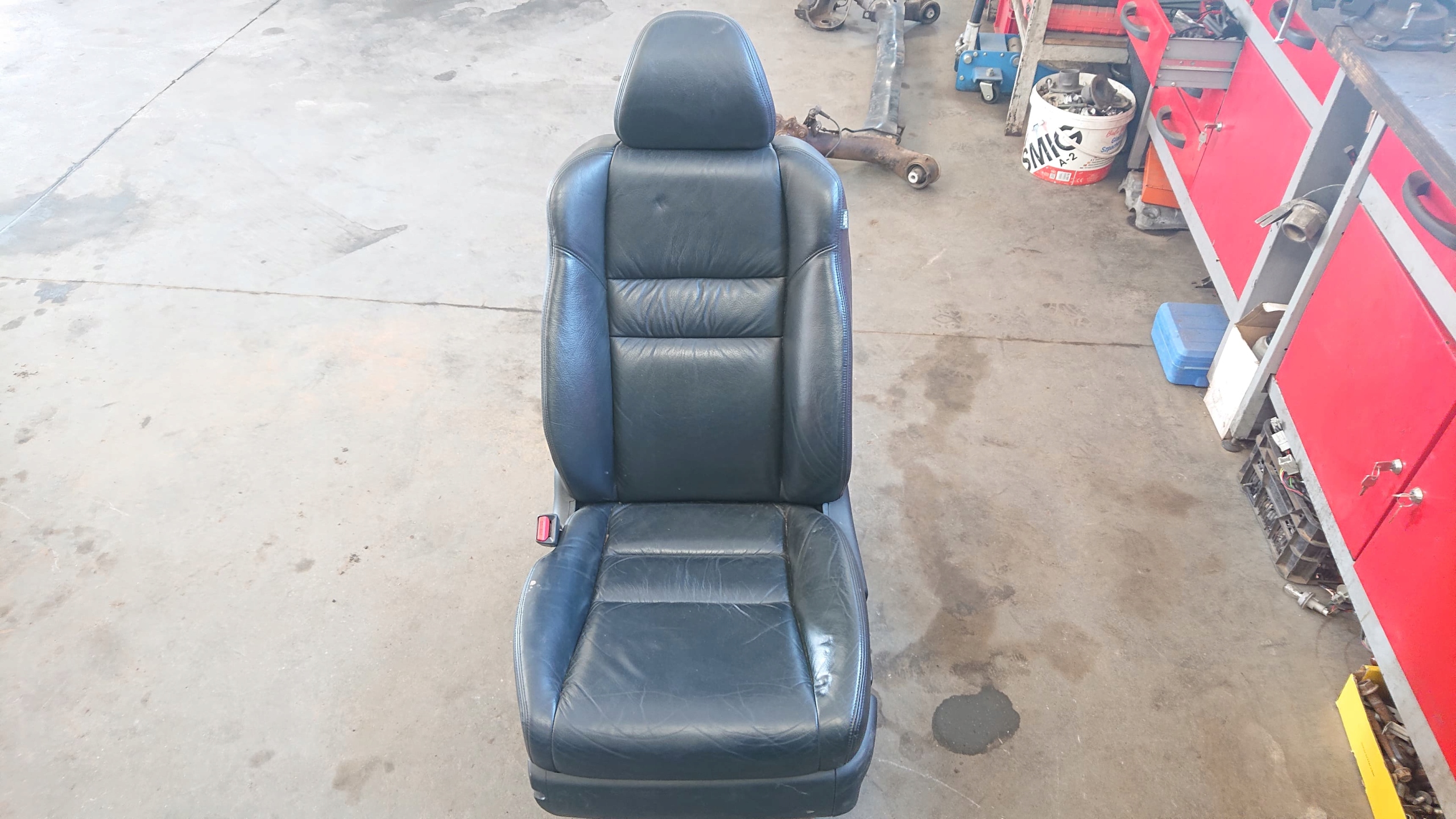 Стул водителя левый кожаный Honda Accord VII кожи