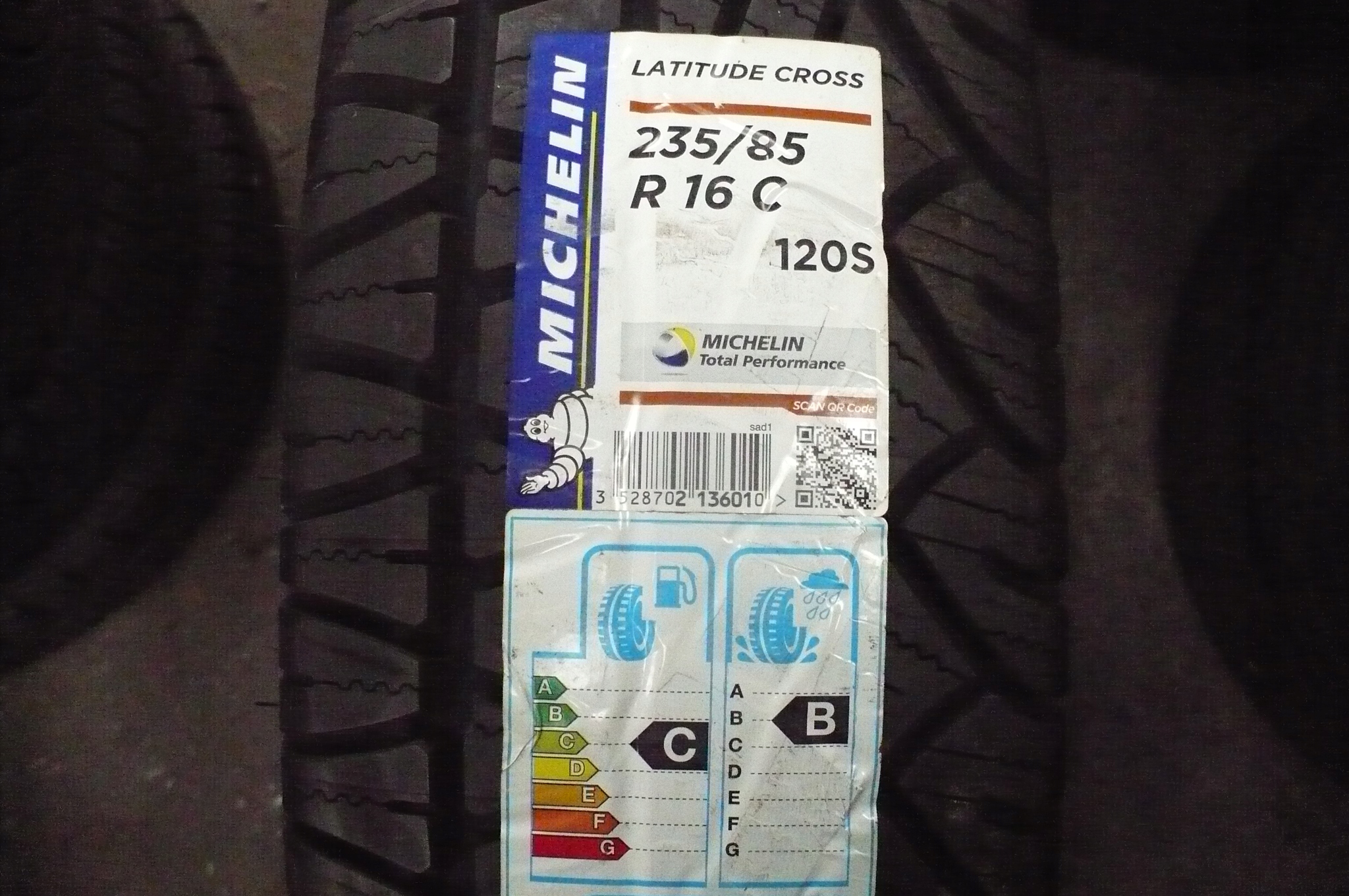 Michelin Latitude Cross 235/85R16 C 2016 Nová