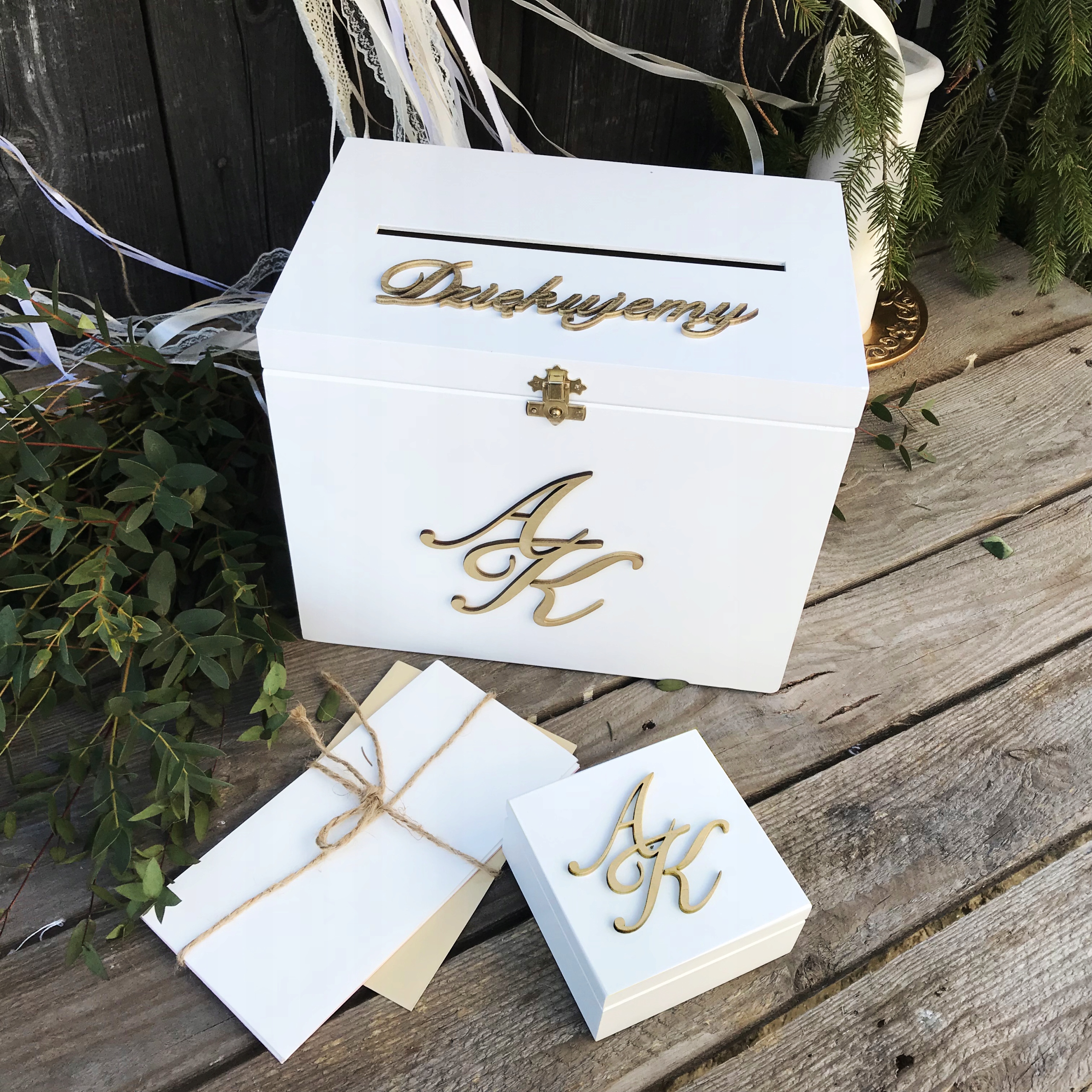 Duże BIAŁE Pudełko na KOPERTY IMIONA ŚLUB Cechy dodatkowe możliwość wykonania graweru/napisu