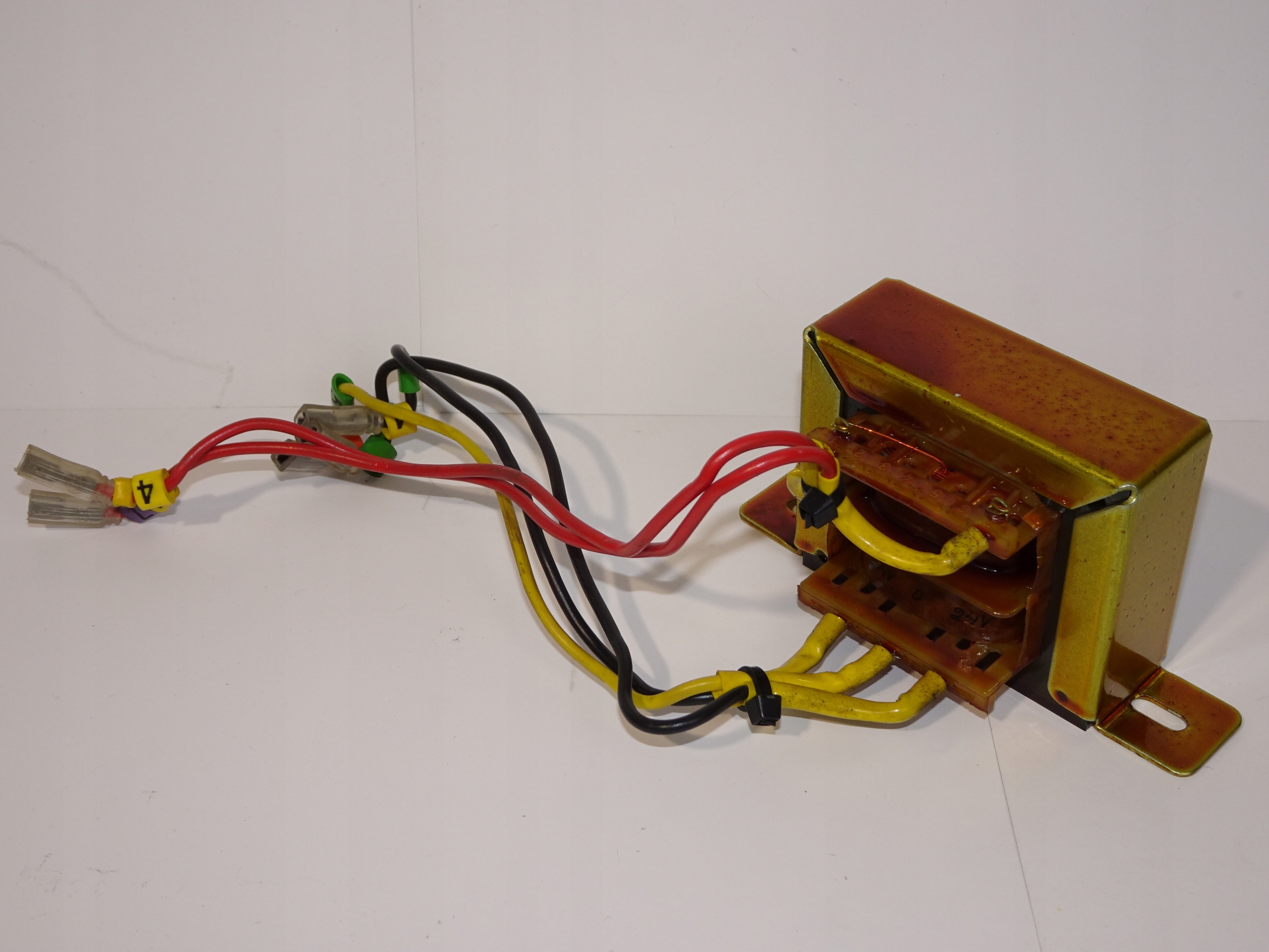 TRAFO TRANSFORMATOR 26V / 2×24V 7VA Kod producenta 1