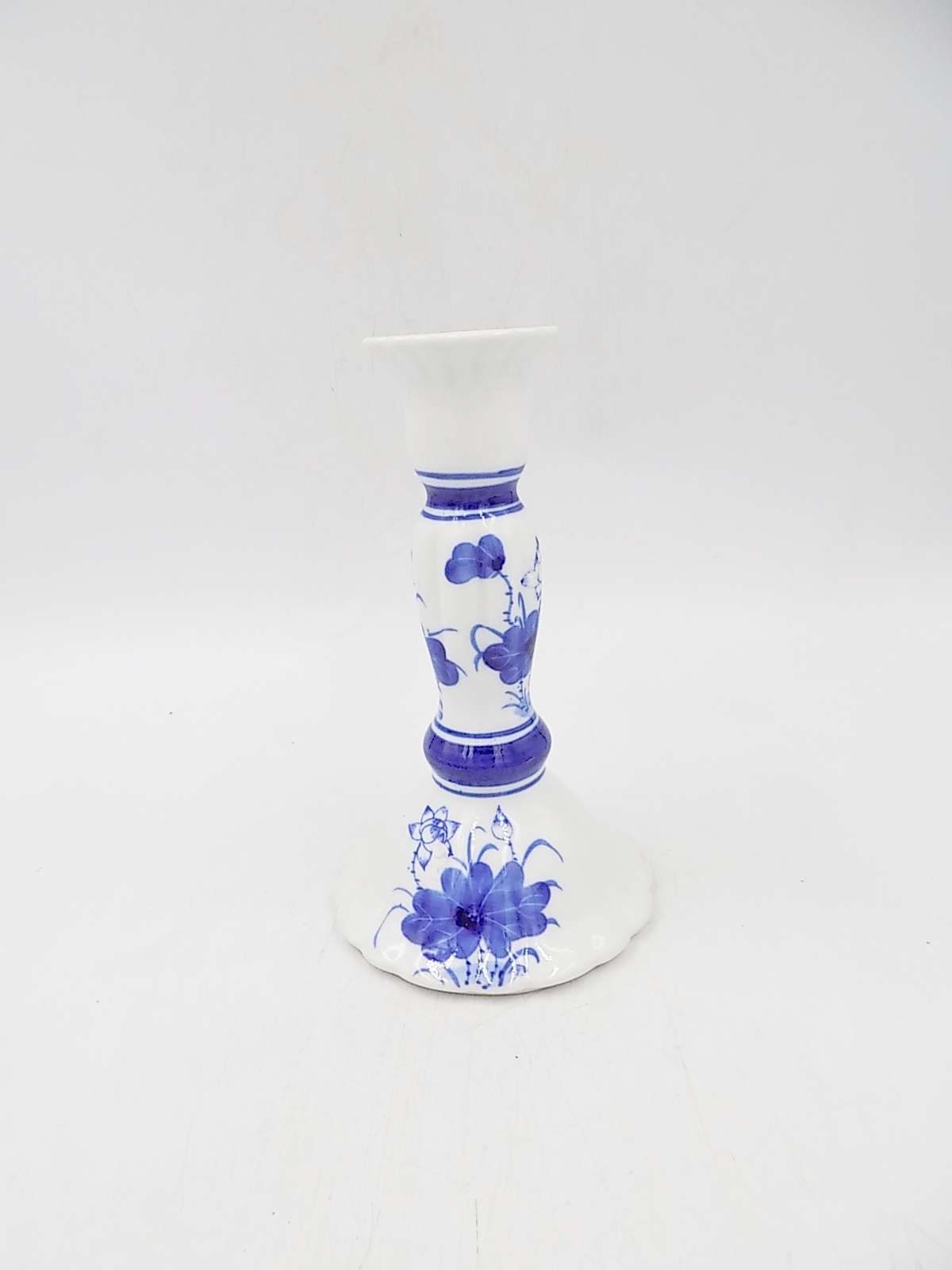 ładny ŚWIECZNIK porcelana