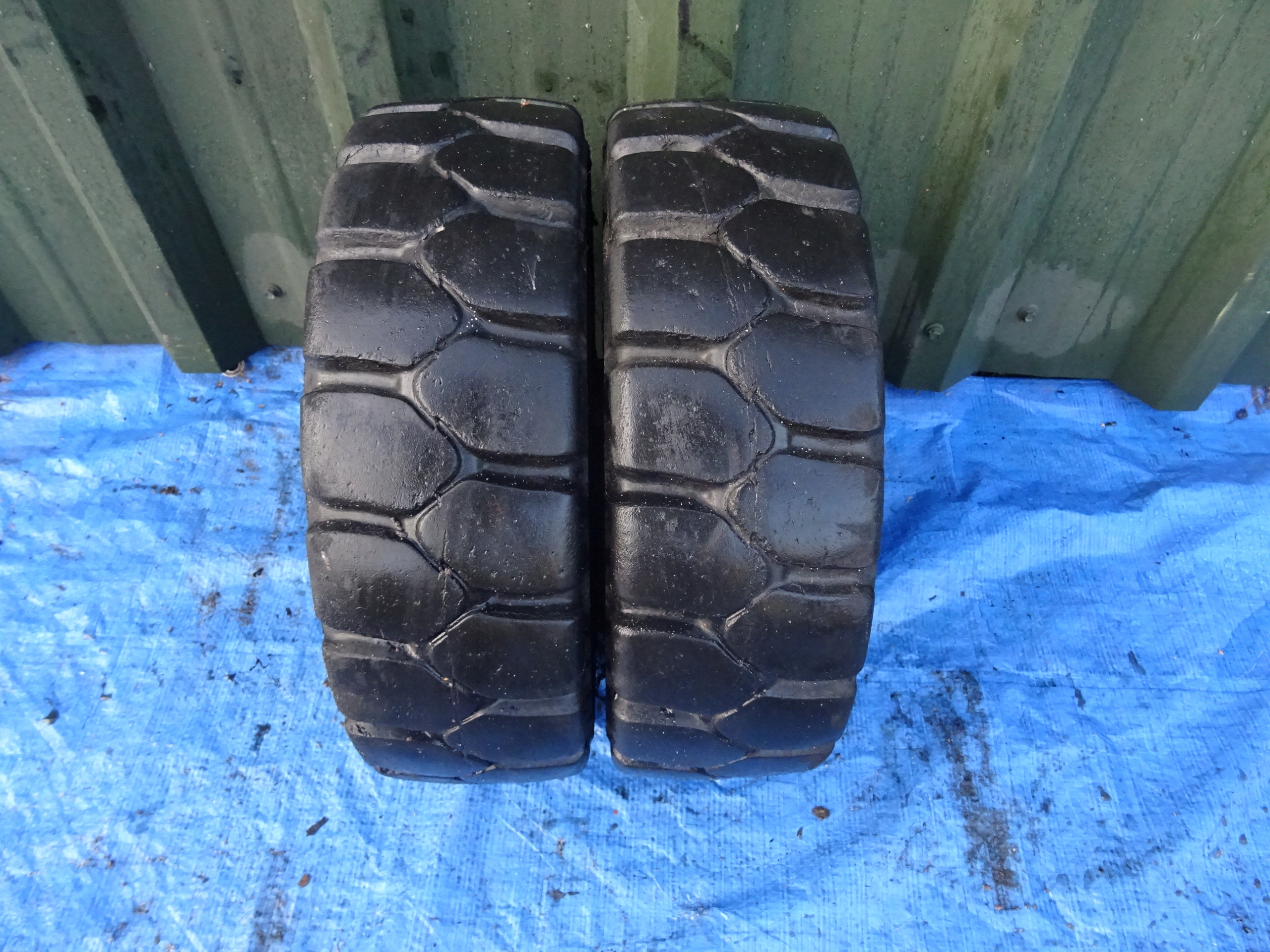 ШИНА КОЛЕСО ОБОД BERGOUGNAN 15X4. 1/2 R - 8 4.5 4.5