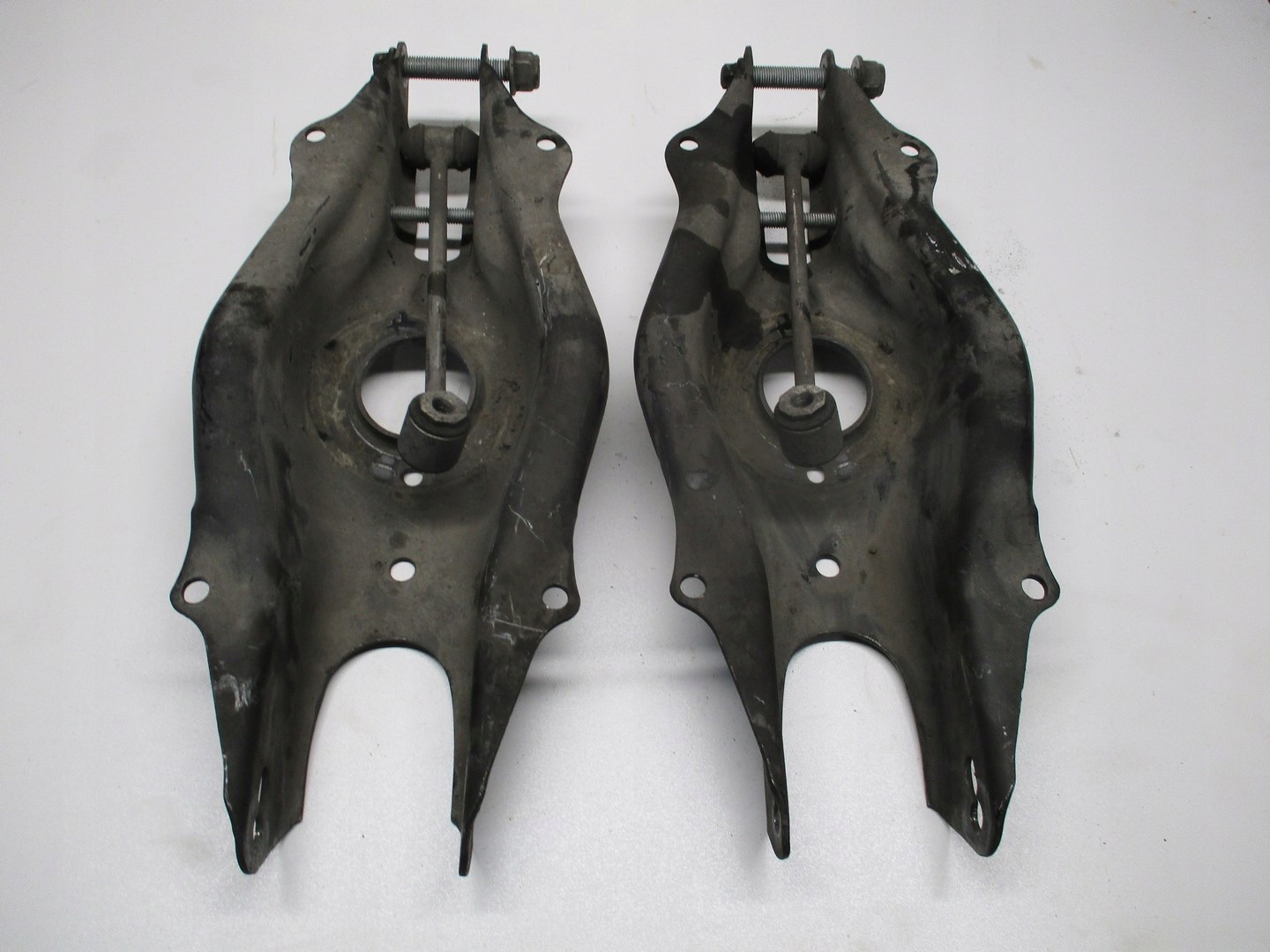 QUERLENKER QUERLENKER HINTEN MERCEDES E KLASA 213 2,2CDI