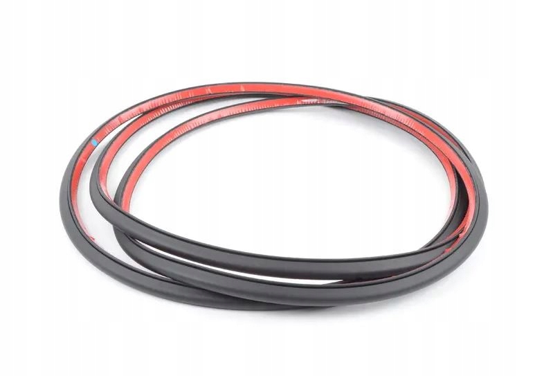 USZCZELKA DRZWI PRZOD ZEWNETRZNA LEWA AUDI Q3 RSQ3