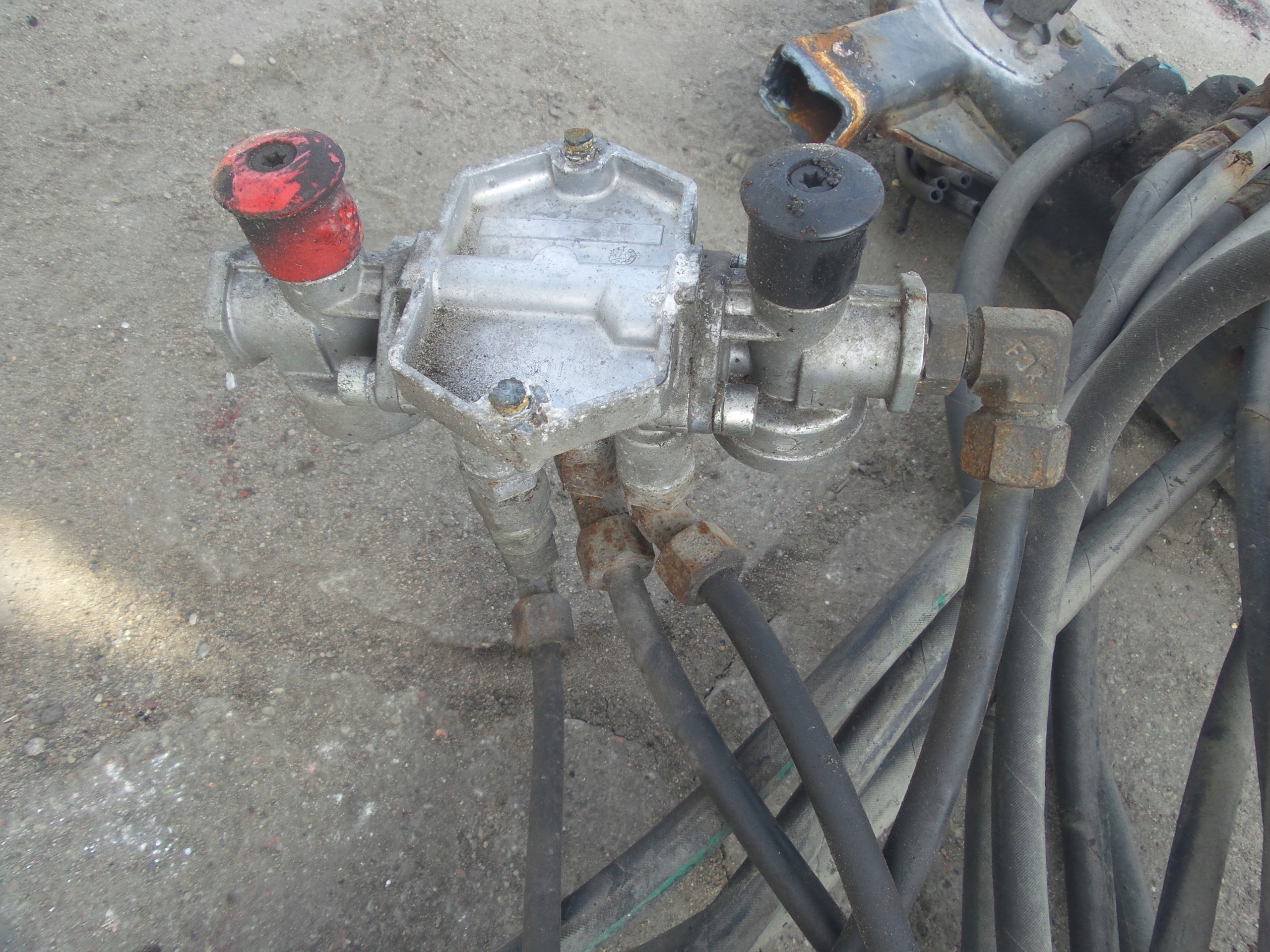 AUTOTRANSPORTER LOHR LORA ROLFO РОЗПОДІЛЬНИЙ КЛАПАН