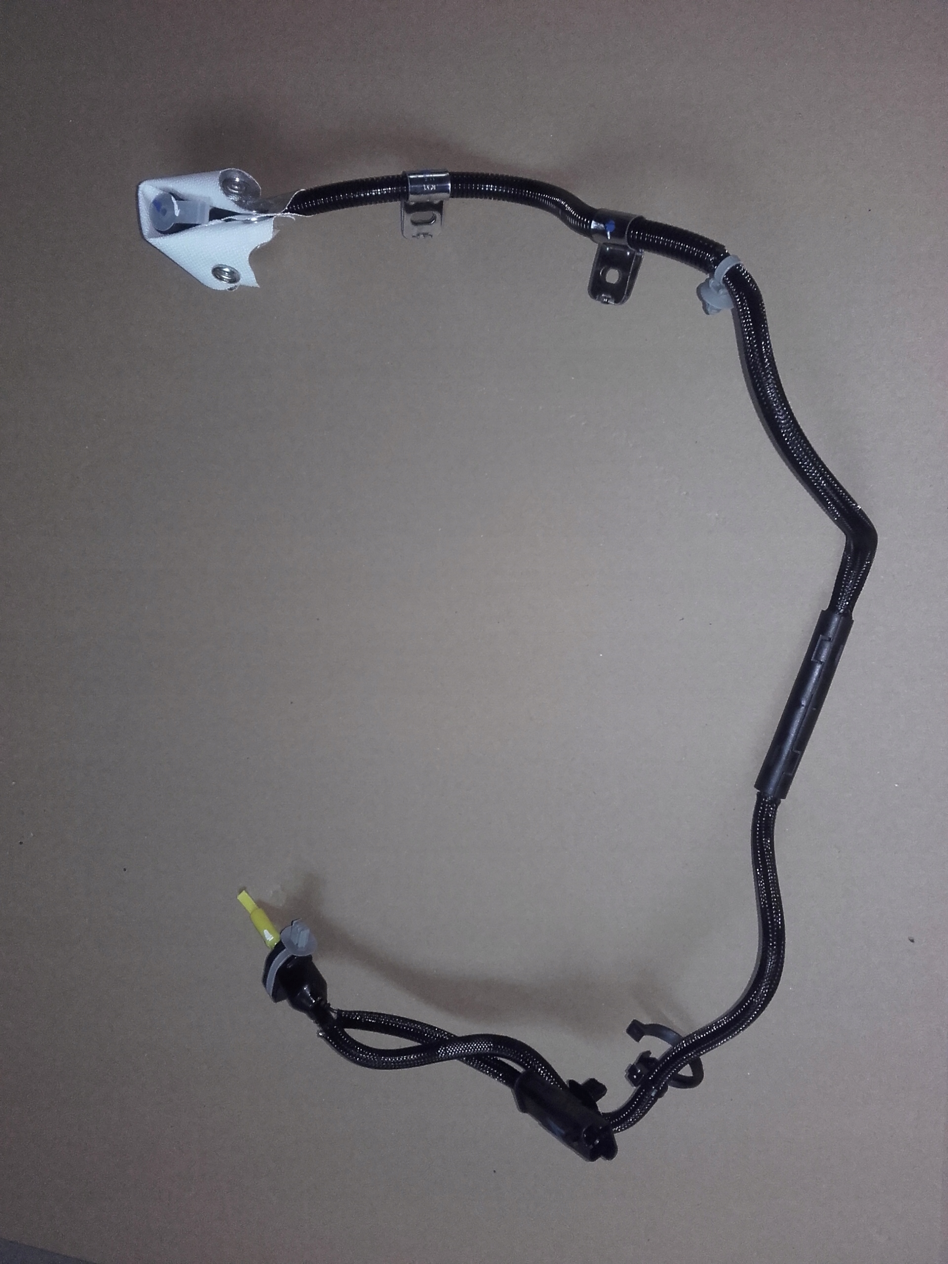 NOWY WAZ PRZEWOD ADBLUE OPEL VIVARO C Part number 9811040580