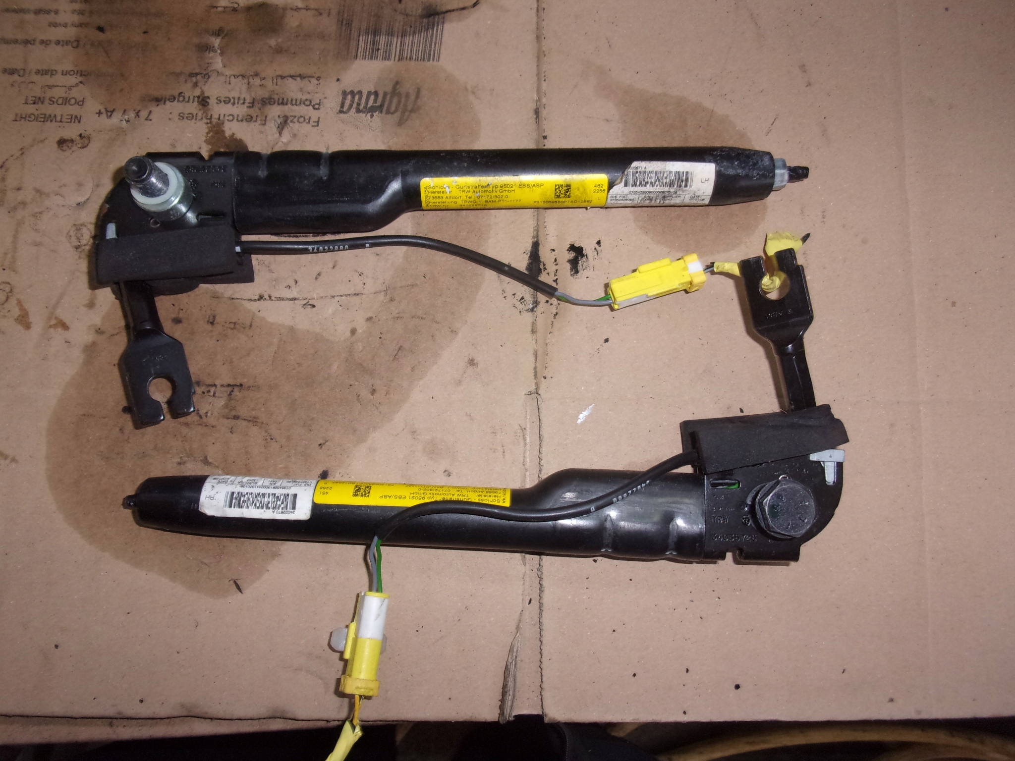 FIAT 500 КОМПЛЕКТ НАТЯЖИТЕЛЯ РЕМНЯ БЕЗОПАСНОСТИ