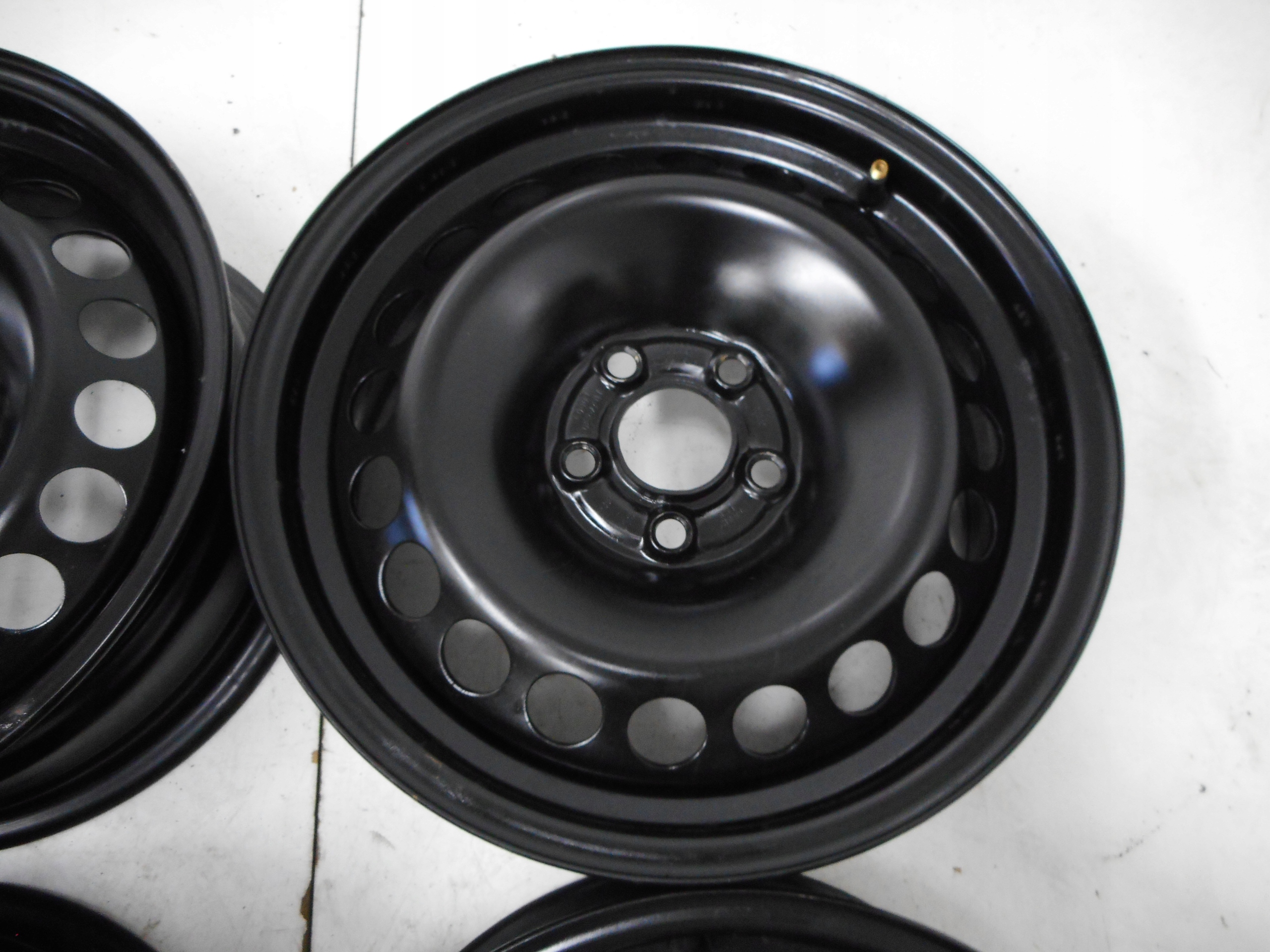 FELGI STALOWE 15 AUDI A1 A2 ET29 5X100 ORYGINAŁ Liczba felg w ofercie 4 szt.