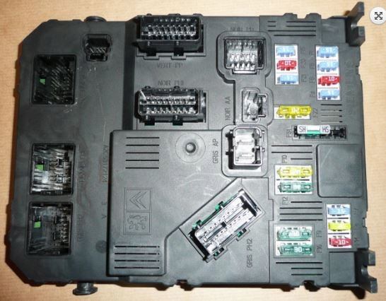 NOWA SKRZYNKA BEZPIECZNIKOW PEUGEOT 407 6580 FW Part number 6580 FW 6580FW 6580 FW