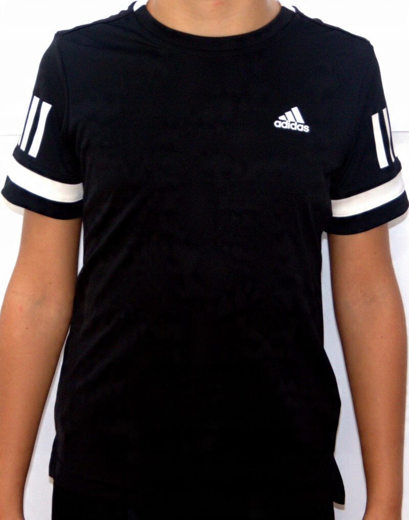 

T-shirt Adidas roz. 140