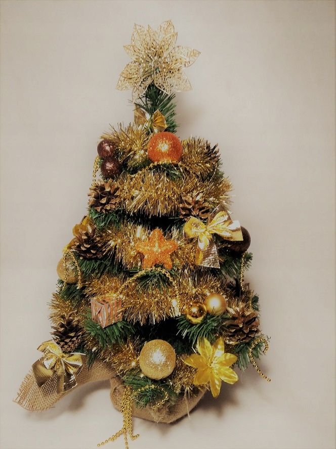 

Choinka Sztuczna Z Dekoracją Led Mała 50 CM Worku