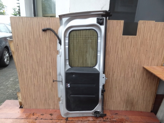 FIAT DOBLO II 2012 DRZWI TYLNE PRAWE KOMPLETNE ORG Kolor srebrny