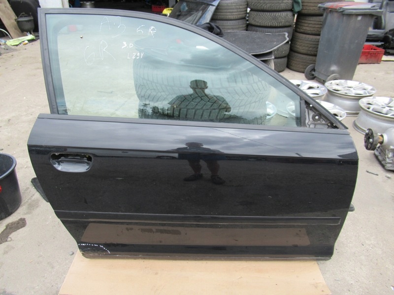 AUDI A3p 3-ДВЕРИ ПРАВЫЙ ПЕРЕД Lz9y