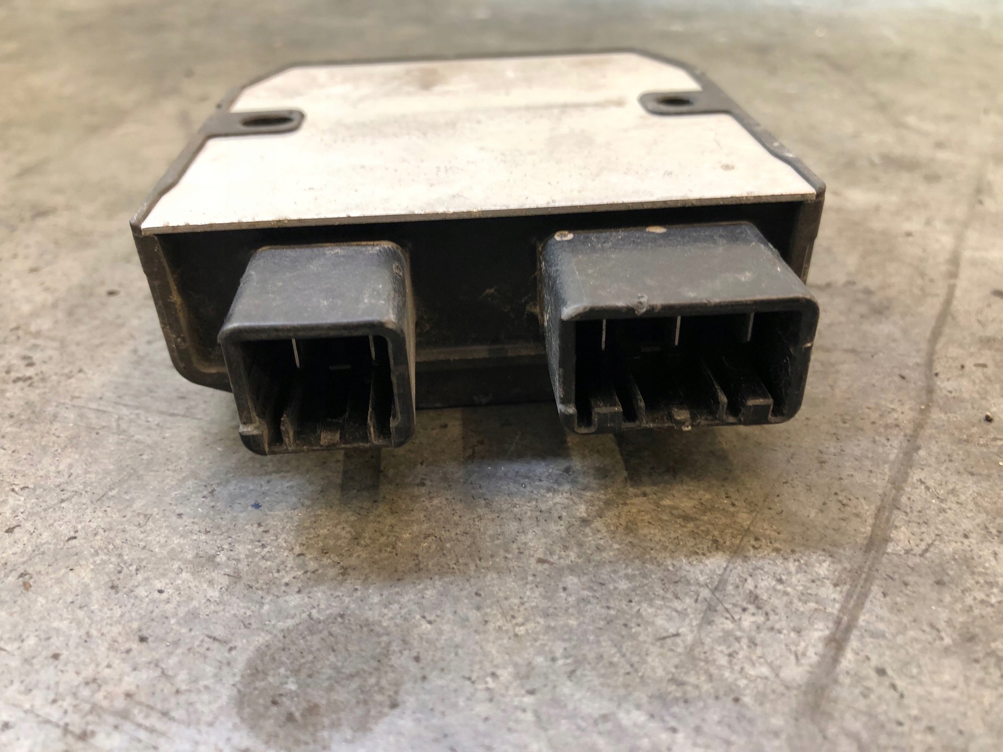 REGULATOR NAPIĘCIA - Honda CBF 1000 SC64 - od 2010 Producent Honda OE