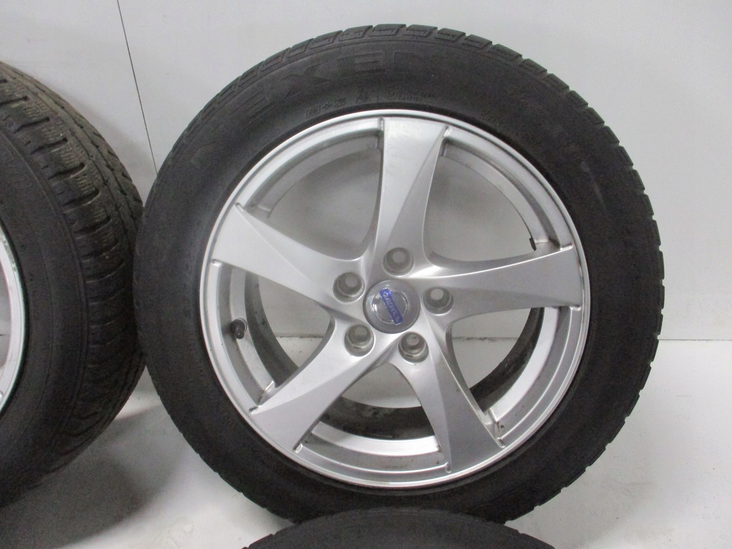 Koła felgi opony VOLVO V60 R16 M+S Liczba felg w ofercie 4 szt.