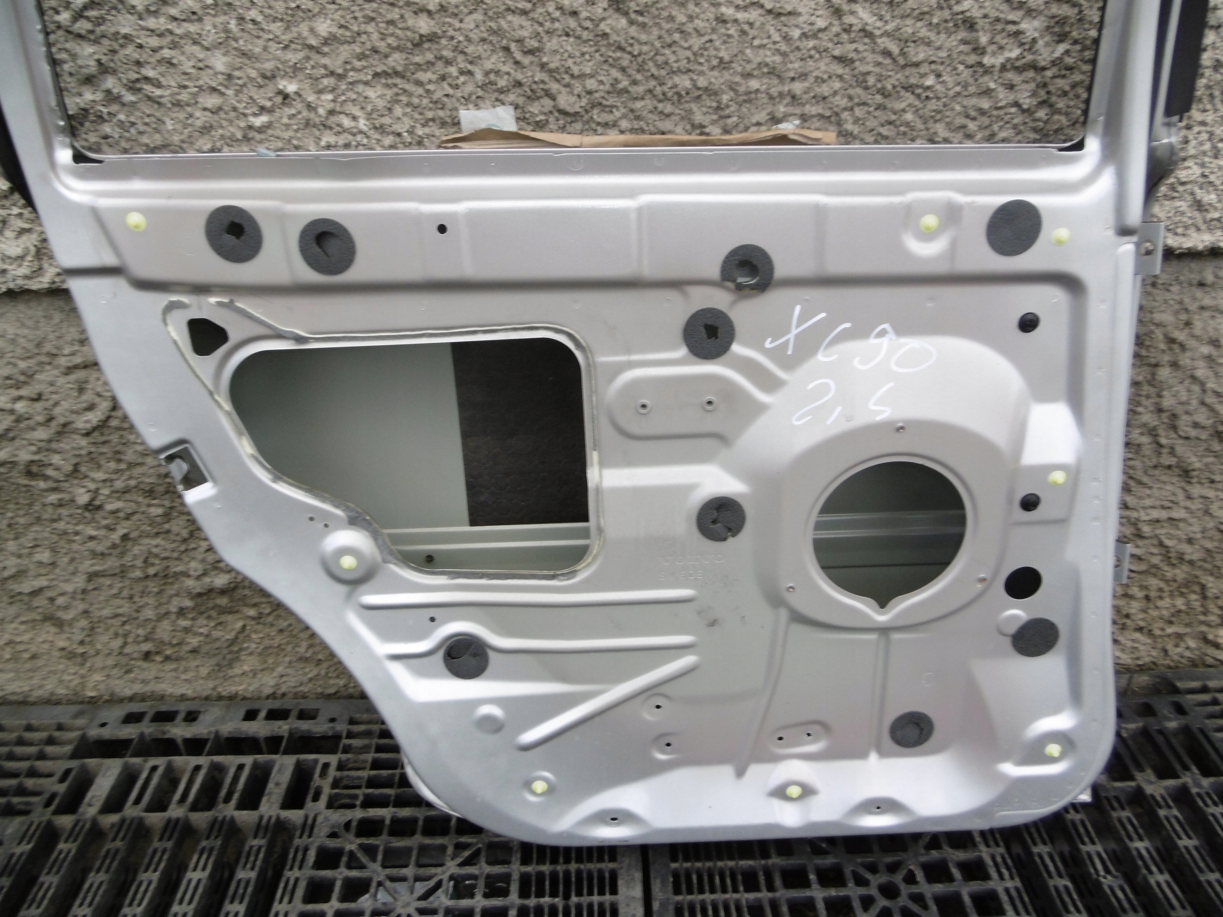 door left rear part rear. 426-26 VOLVO XC90