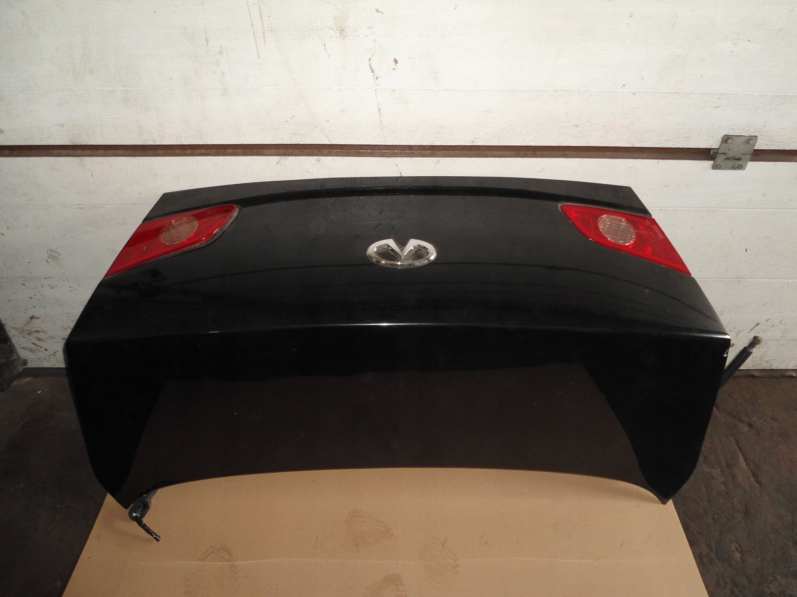 KLAPA BAGAŻNIKA INFINITI G35 SEDAN 05 3.5V6