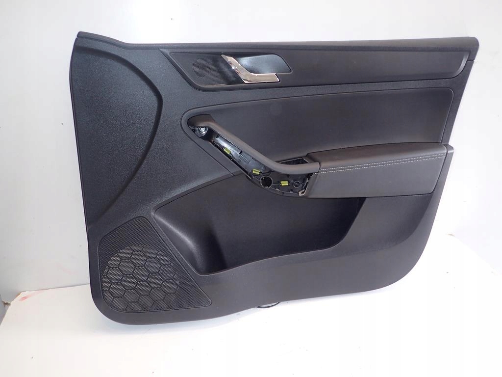 Boczek tapicerka drzwi prawy przód SKODA RAPID