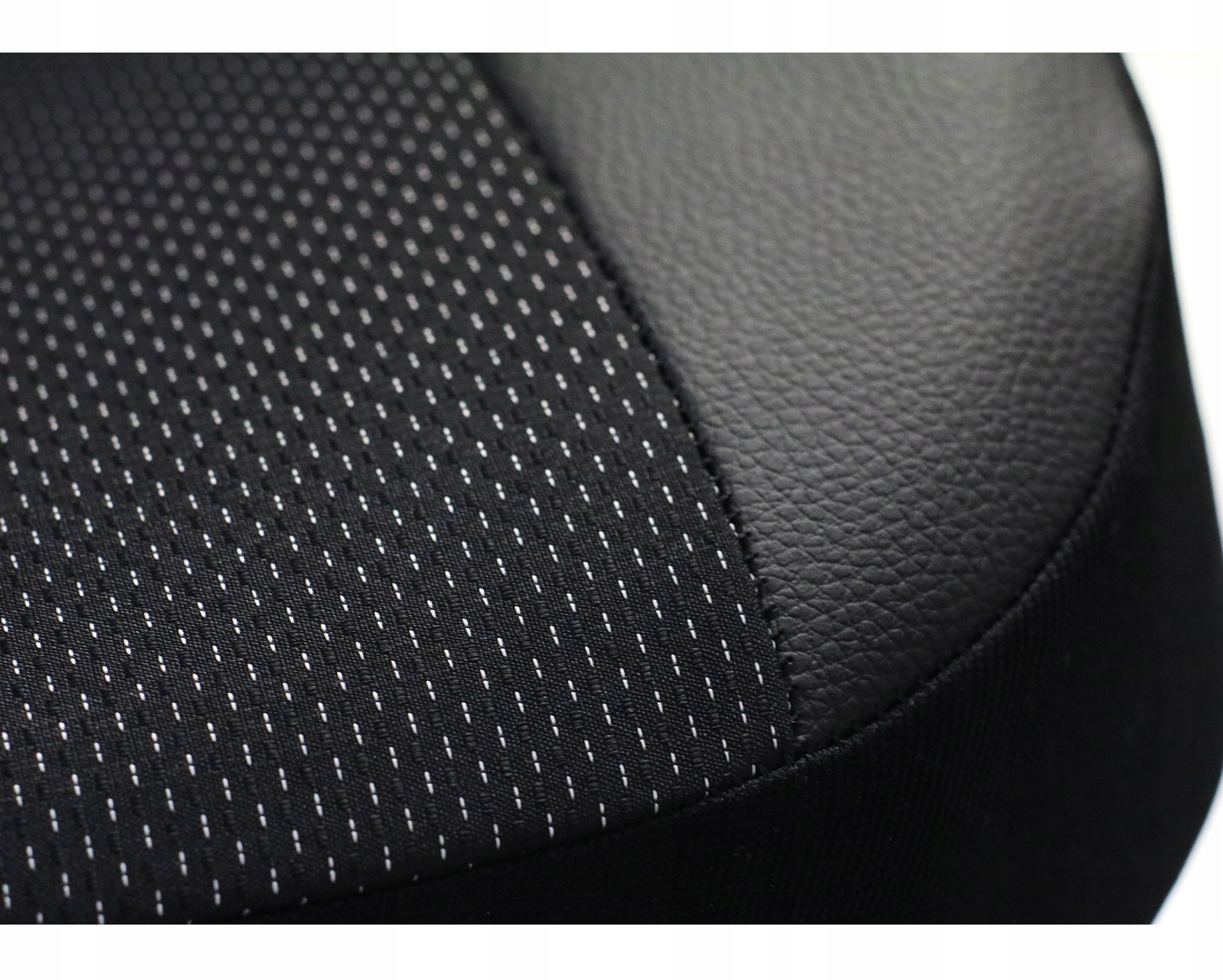 POKROWCE MIAROWE NA FOTELE DO RENAULT TRAFIC 2 2+1 Model Royal