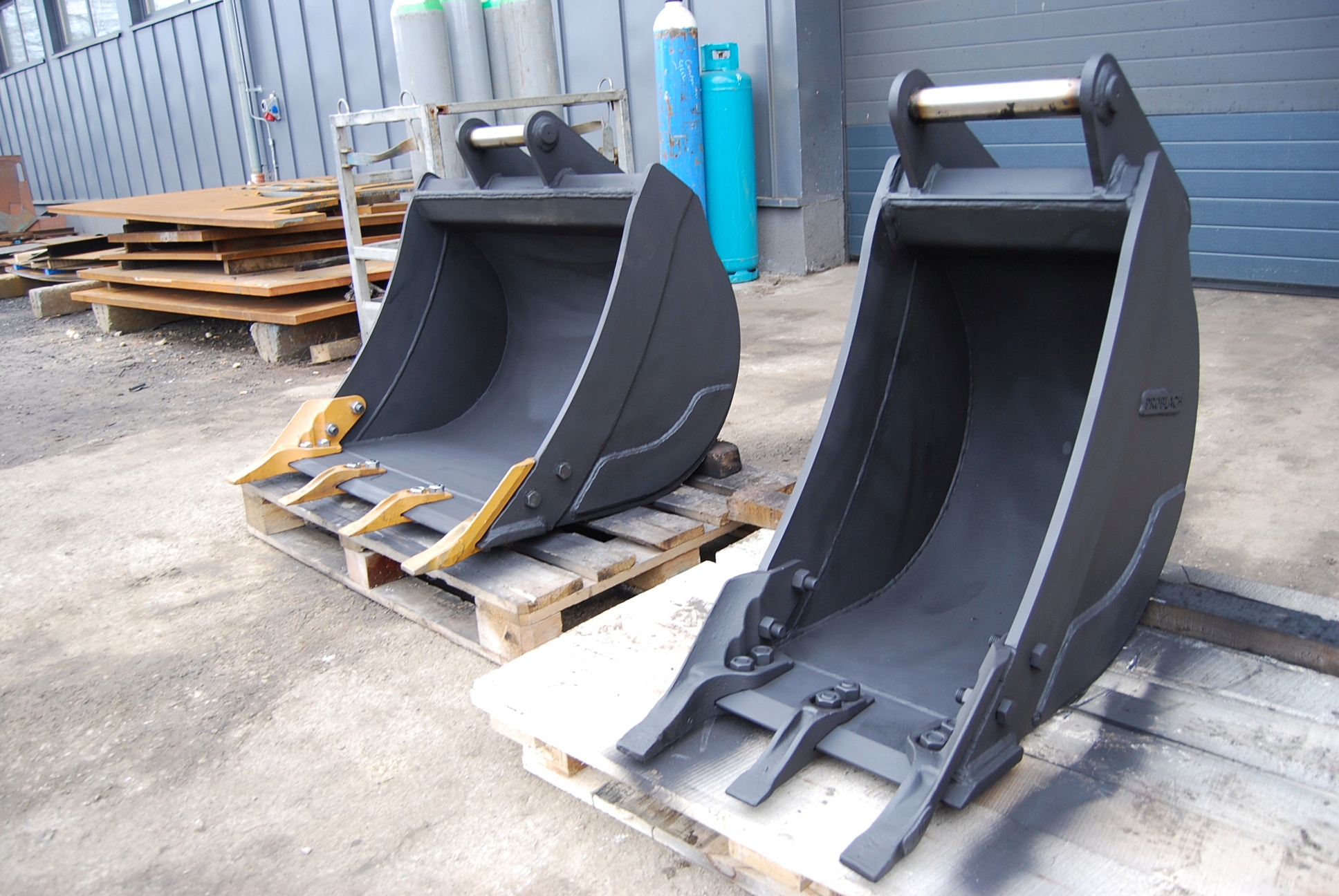 ŁYŻKA PODSIĘBIERNA JCB 3CX CAT 428 432 VOLVO BL 71