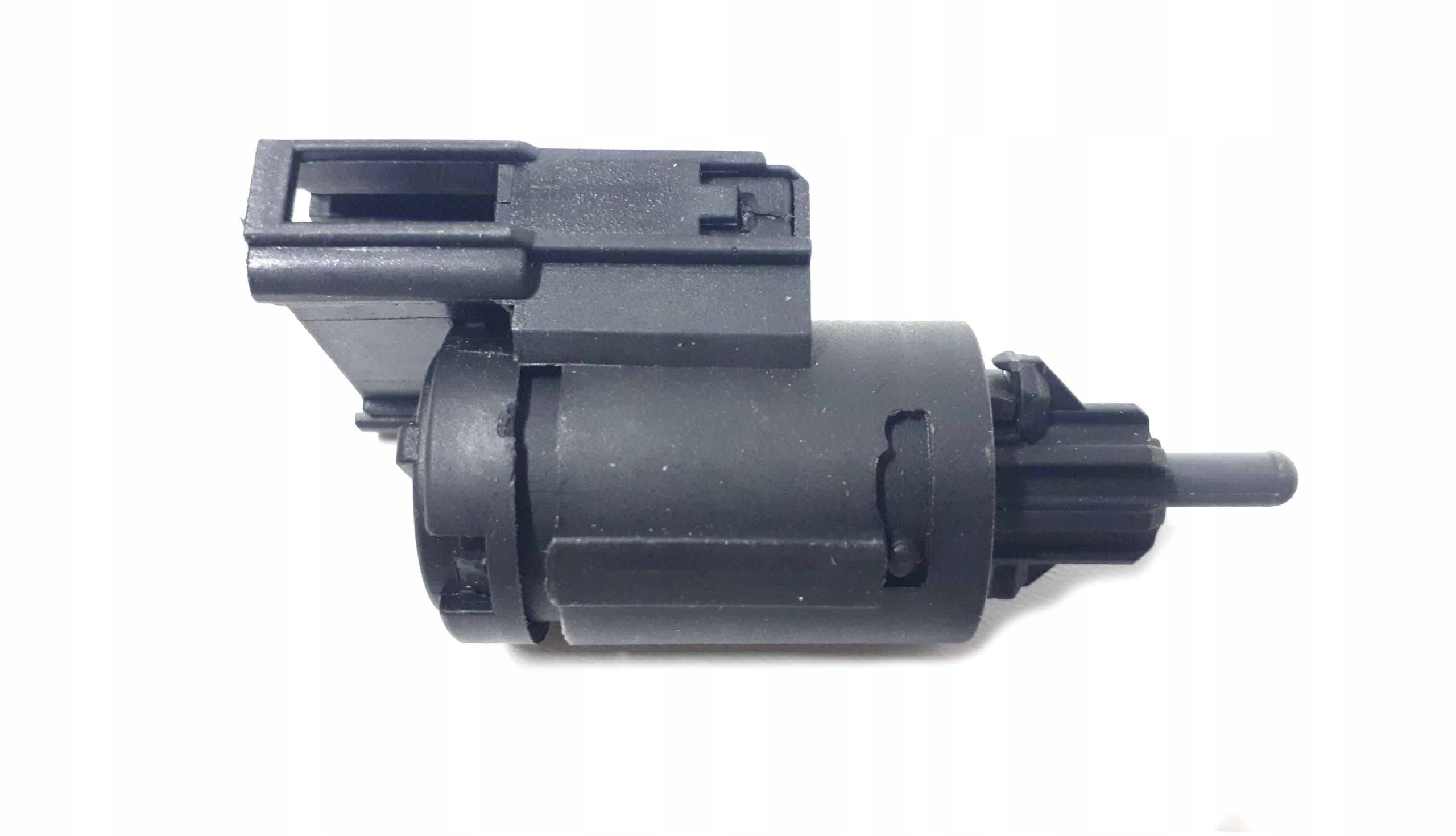 CZUJNIK HAMULCA WŁĄCZNIK ŚWIATEŁ STOP 1J0945511D