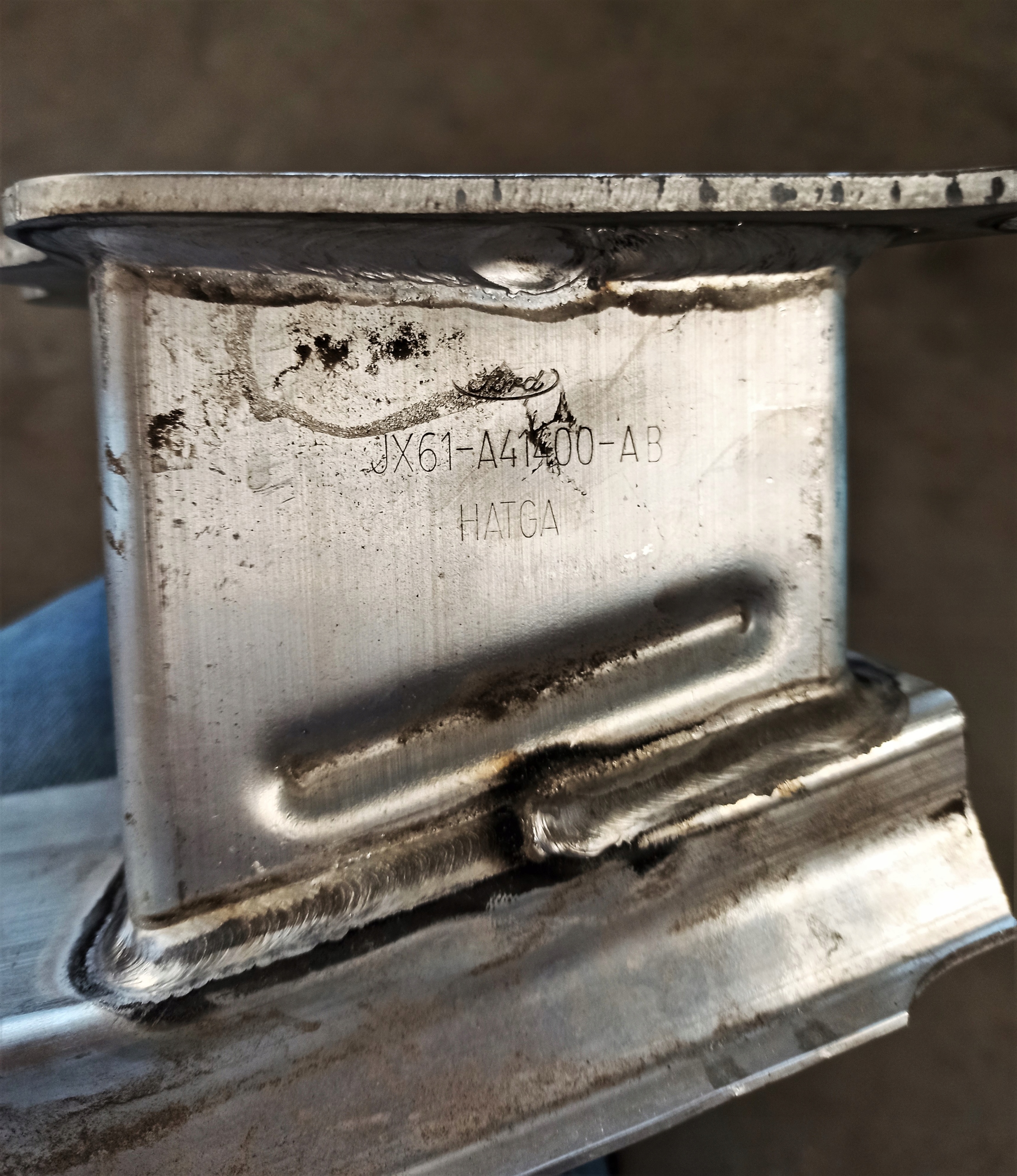 FORD FOCUS MK4 BELKA ZDERZAKA TYŁ WZMOCNIENIE Strona zabudowy tył