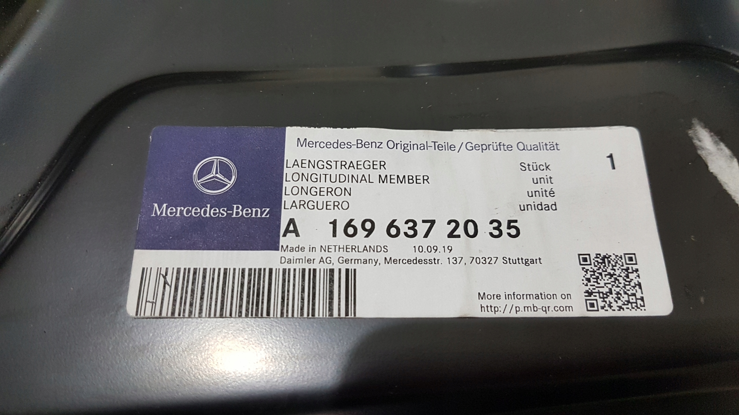 PRÓG PRAWY POSZYCIE PROGU MERCEDES A W169 B W246 Producent części Mercedes-Benz OE