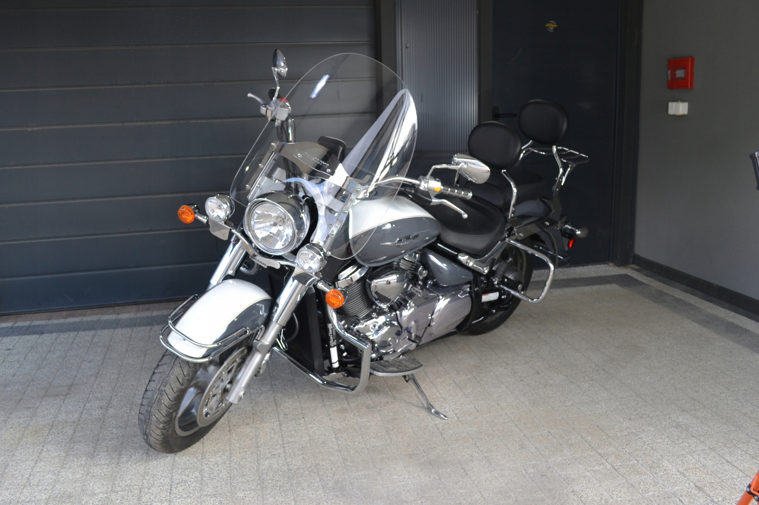 RELING NA PRZEDNI BŁOTNIK INTRUDER C 1500 T 2012 Producent Motonautilus