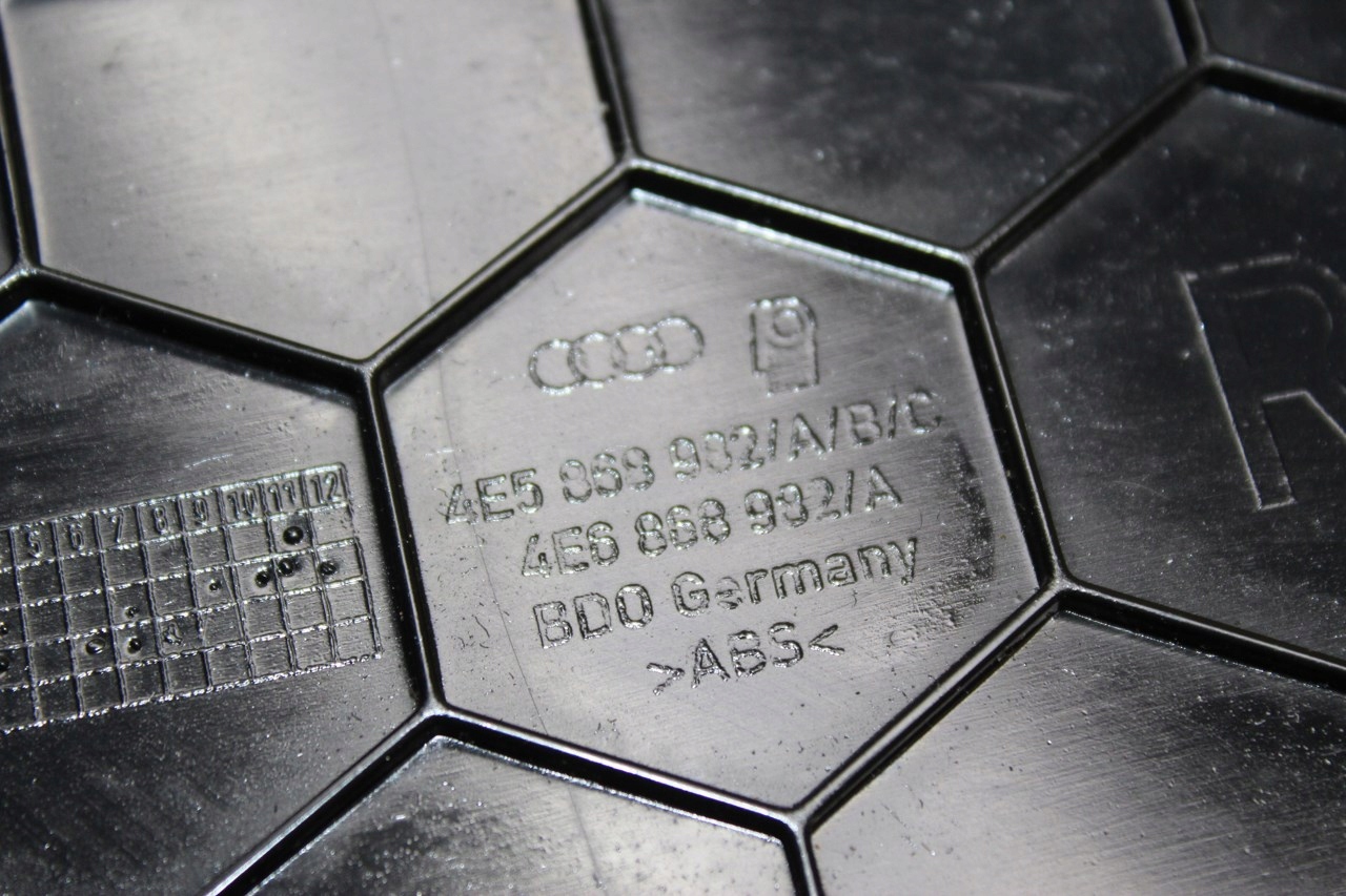 бардачок дверные карты задний правый Audi A8 D3 4E5868982