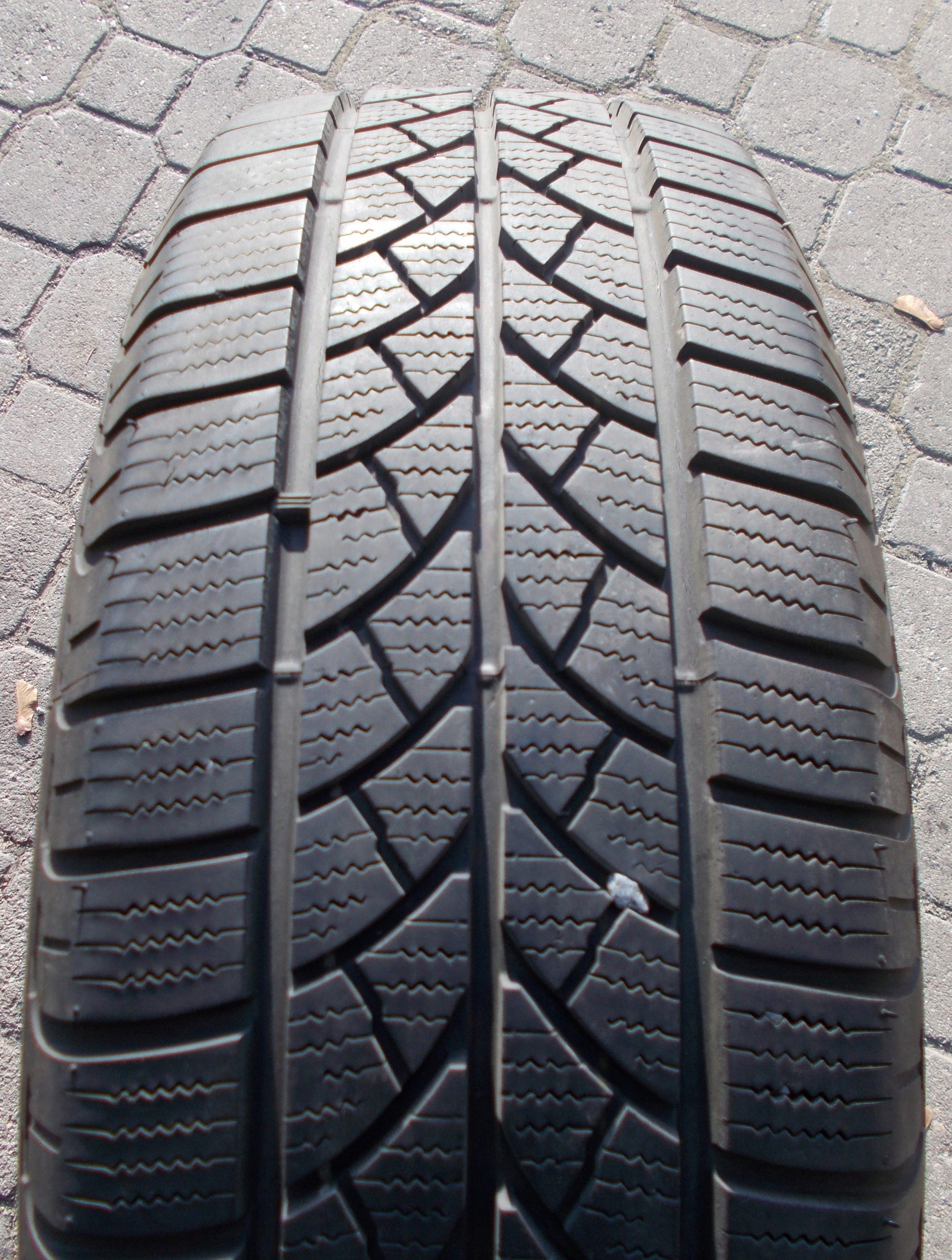 1шт BRIDGESTONE Blizzak LM-18C 215/65/16 C 7,8 мм