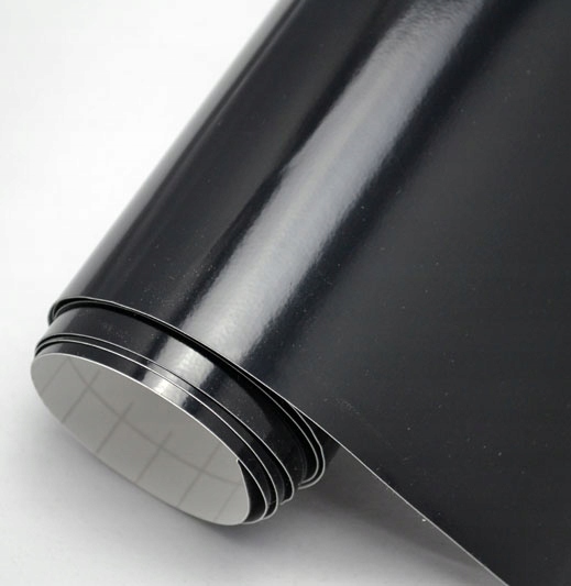 FOLIA OKLEINA POŁYSK CZARNA CZARNY 50 x 152cm HQ m Szerokość produktu 152 cm