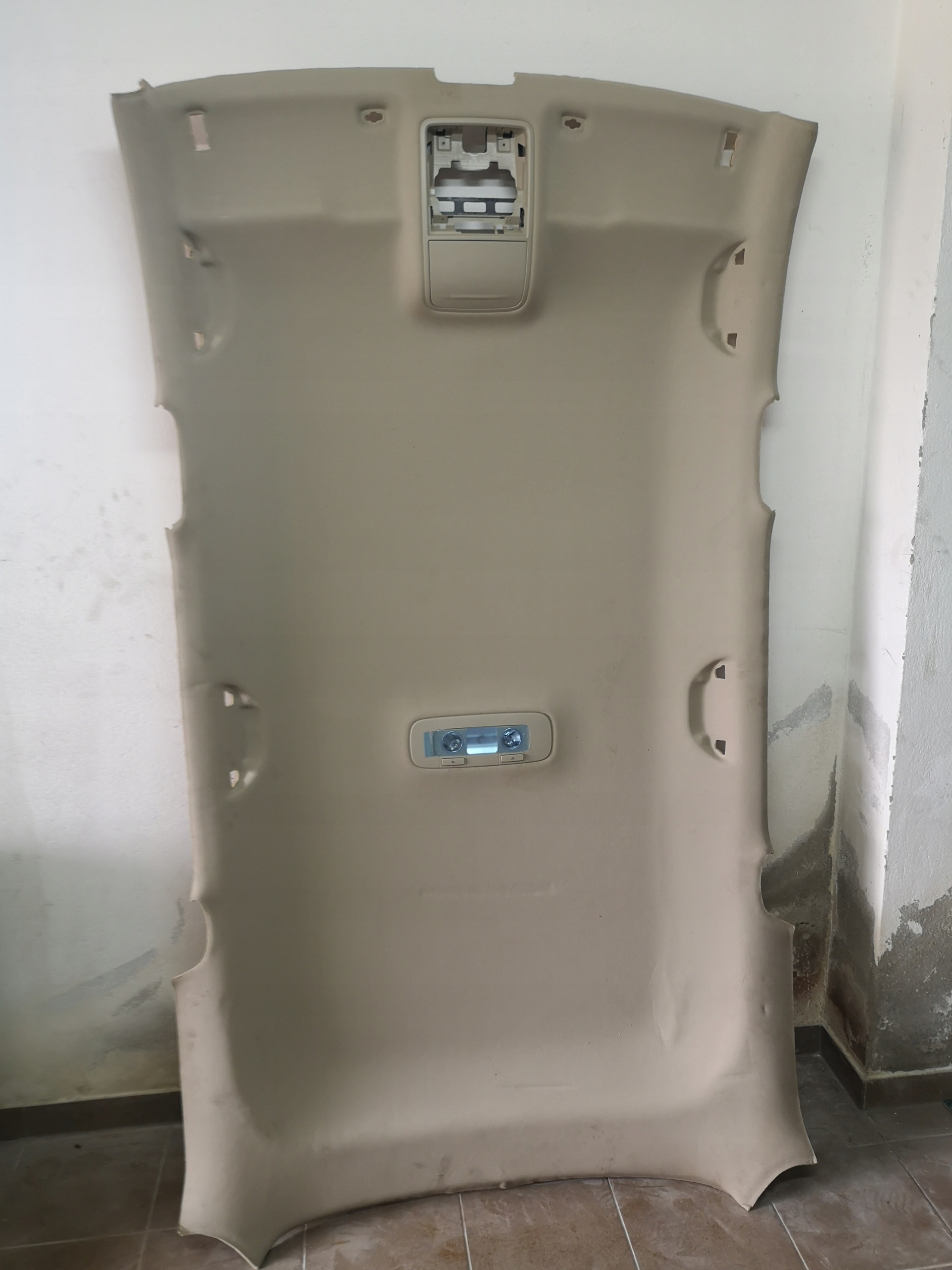 SKODA OCTAVIA 3 KOMBI PODSUFITKA 5E9867501B NI3 Producent części Ford OE