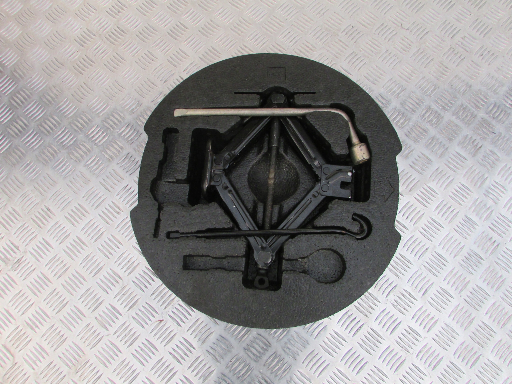 НАБОР ГАЕЧНЫХ КЛЮЧЕЙ KIA PRO CEED 08R