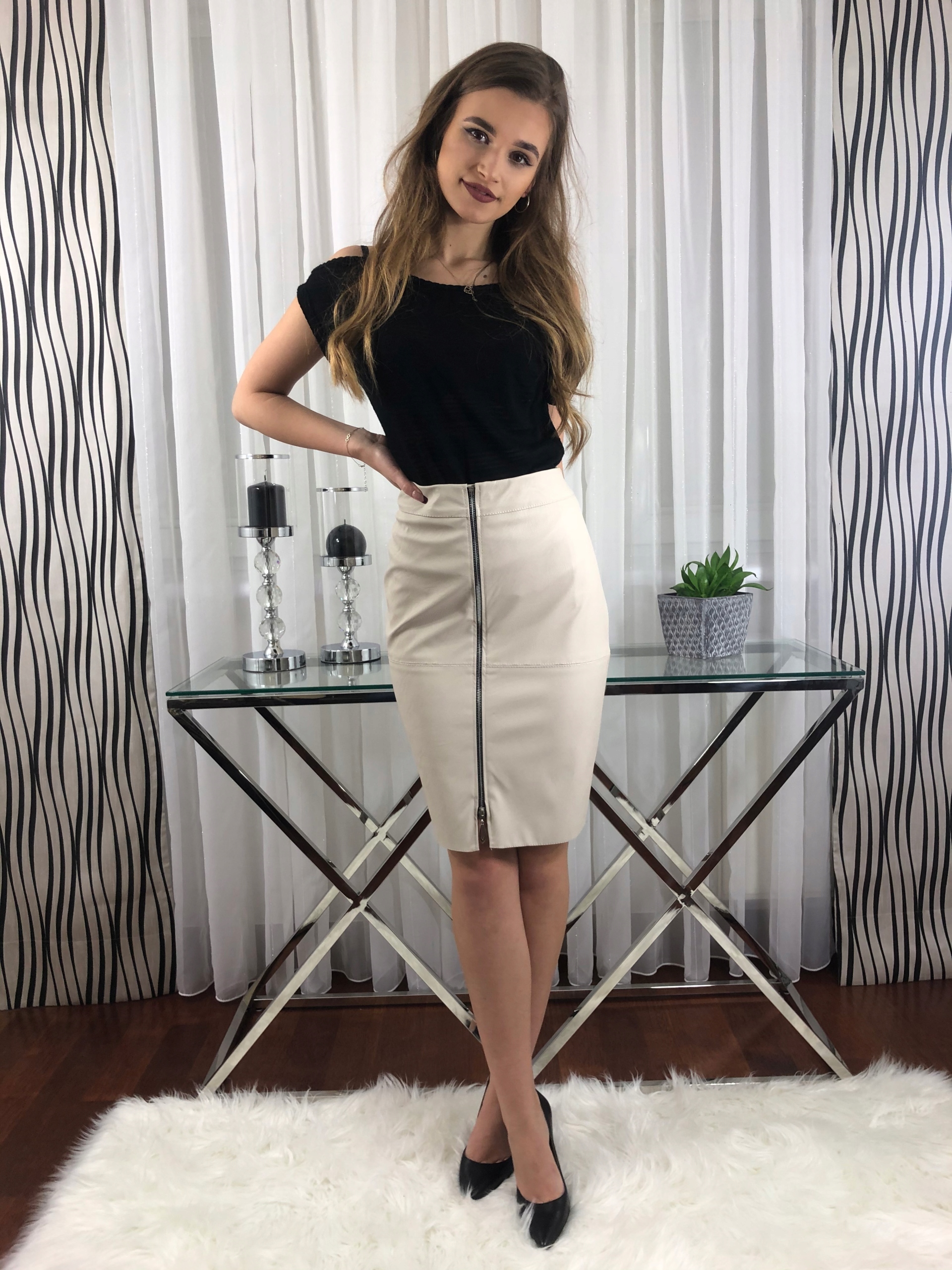 D8 SPÓDNICA ZAMEK EKO SKÓRA ZIP GLOSS BEŻ R.42 Marka Dana