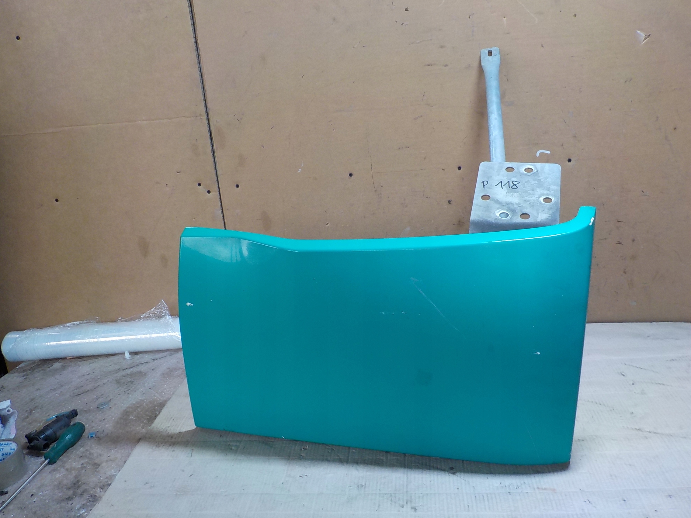 Задний левый обтекатель PREMIUM 440 DXi