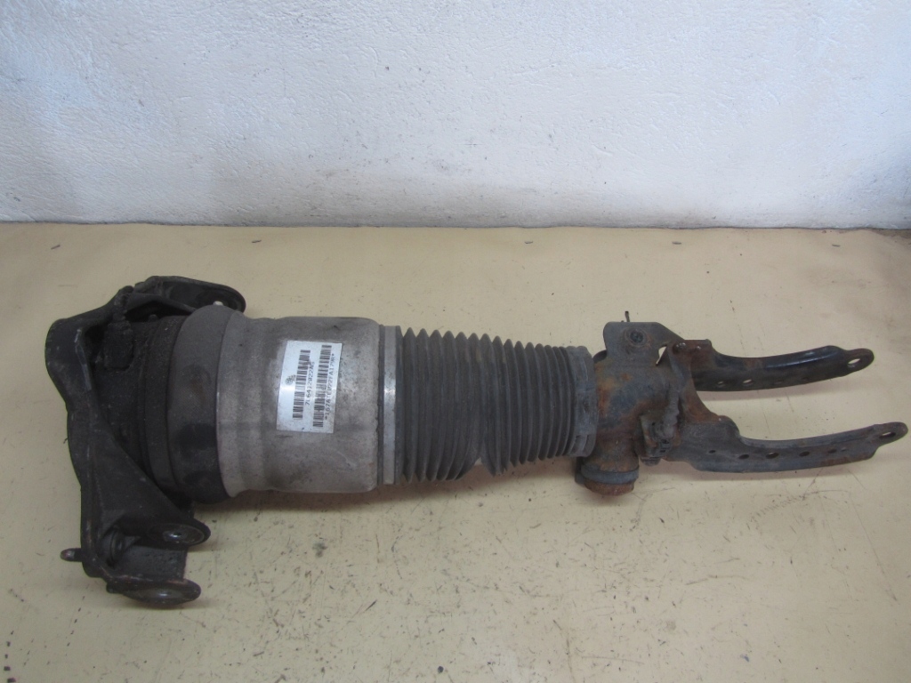 AMORTYZATOR PRAWY PRZOD PODUSZKA TOUAREG 5 0 TDI