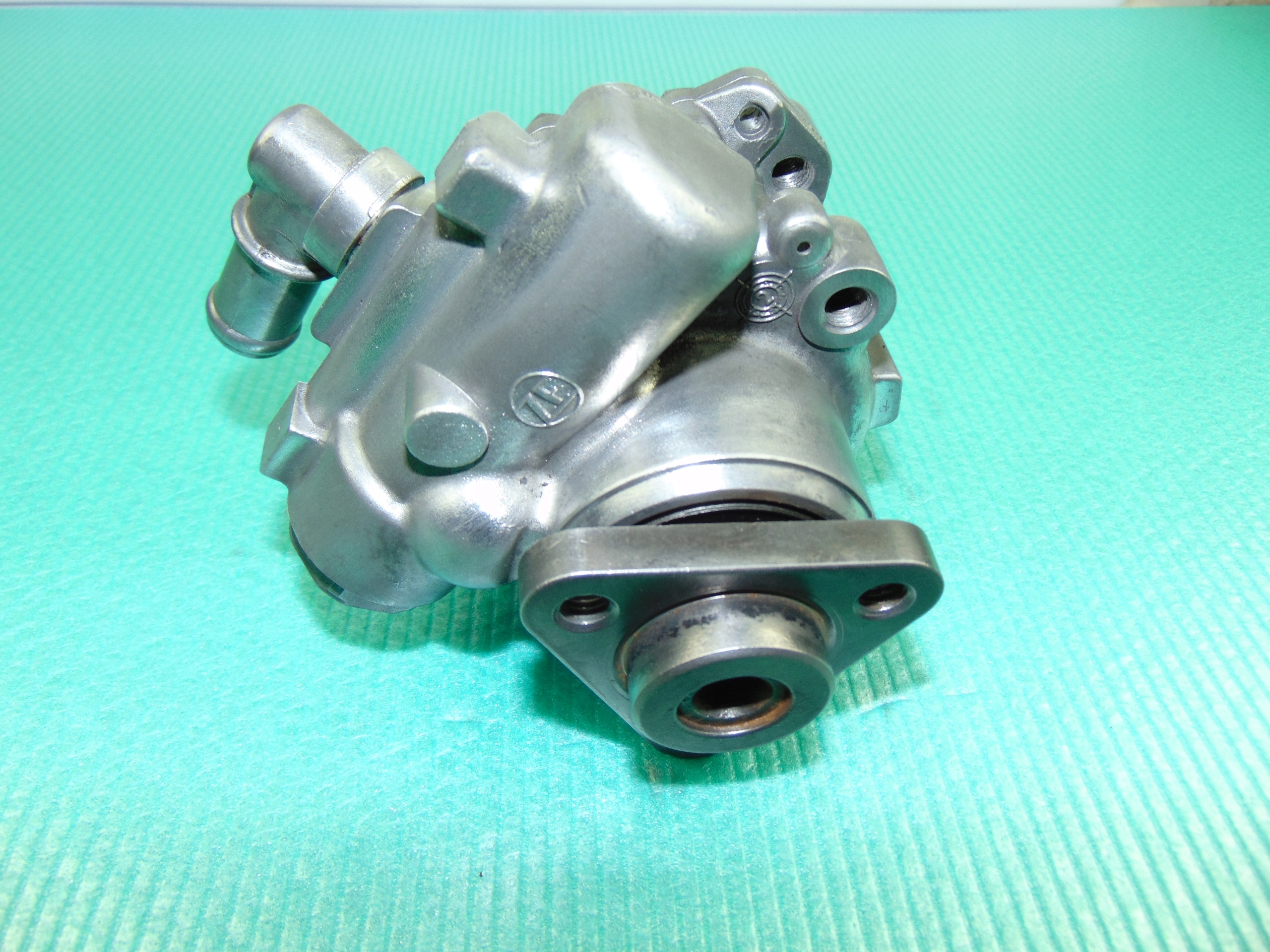 Pompa wspomagania A6 C5 1,8T 2,0 1,9TDI 8D0145156T Passat b5 1,9TDI
