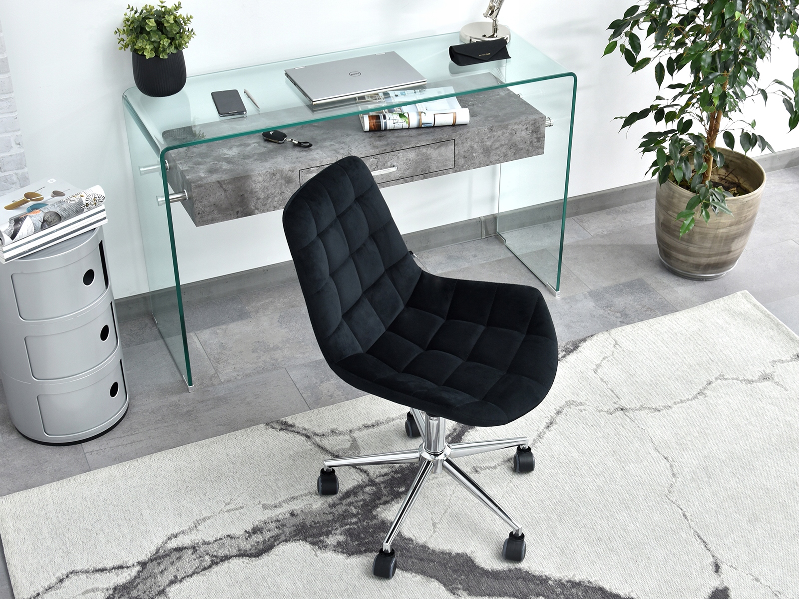 KRZESŁO OBROTOWE REGULOWANE DO BIURKA ELIOR CZARNE Marka Mebel-Partner