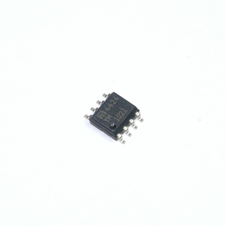

MIC4424YM Driver sterownik bramek 3A SO8 [1szt]