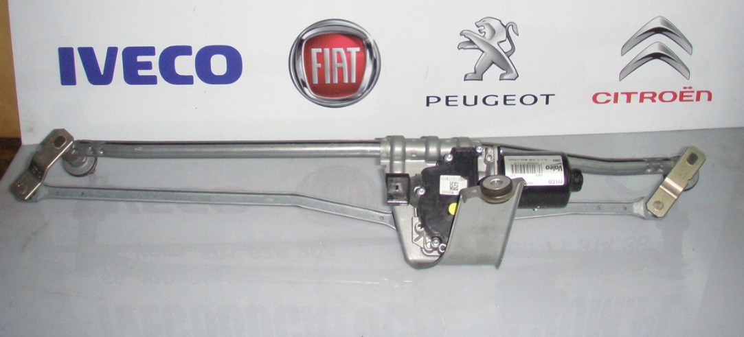 МЕХАНИЗМ СТЕКЛООЧИСТИТЕЛЯ IVECO DAILY 2014-