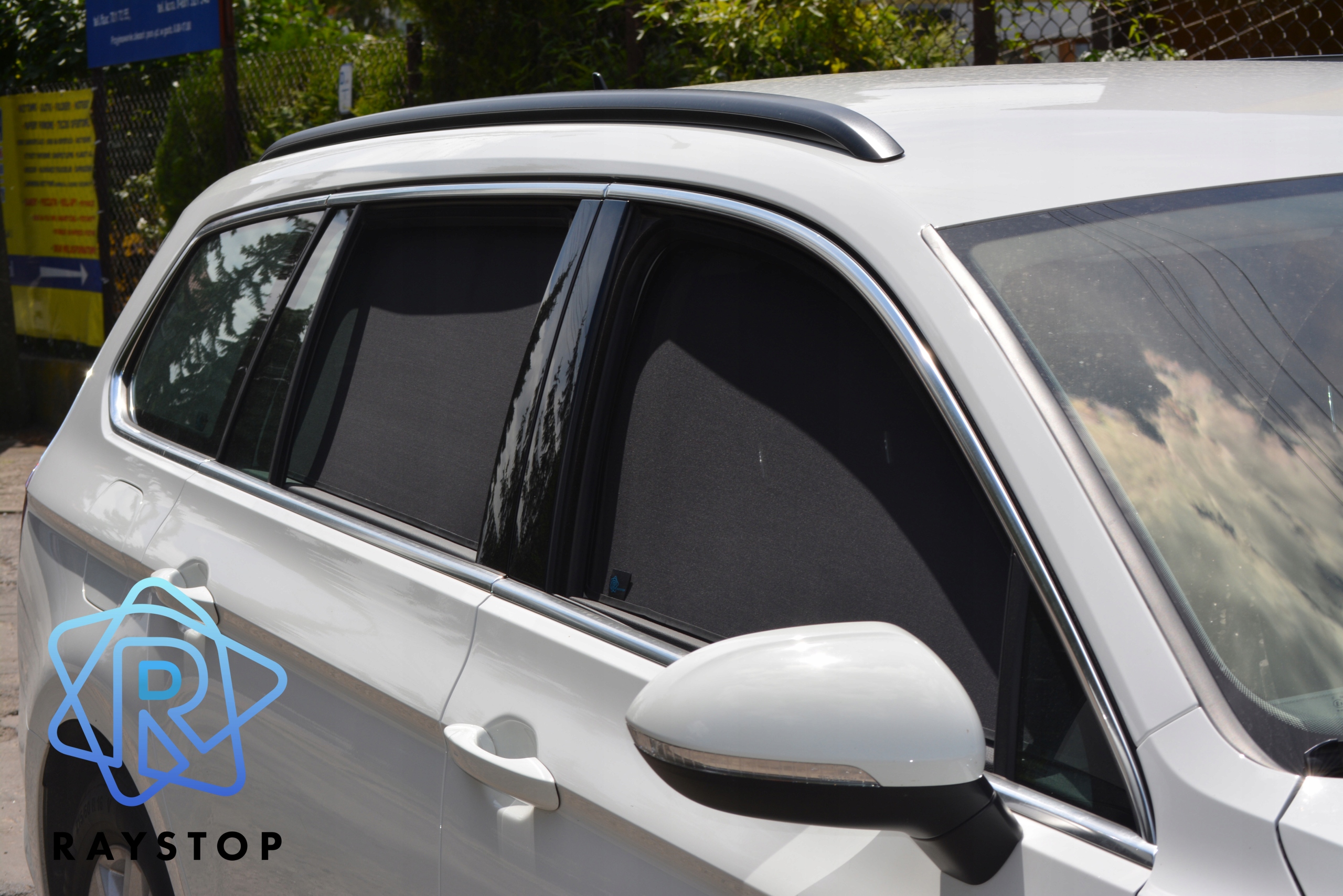 ZASLONKI NA MAGNESACH OPEL INSIGNIA A 1 I KOMBI Manufacturer RayStop