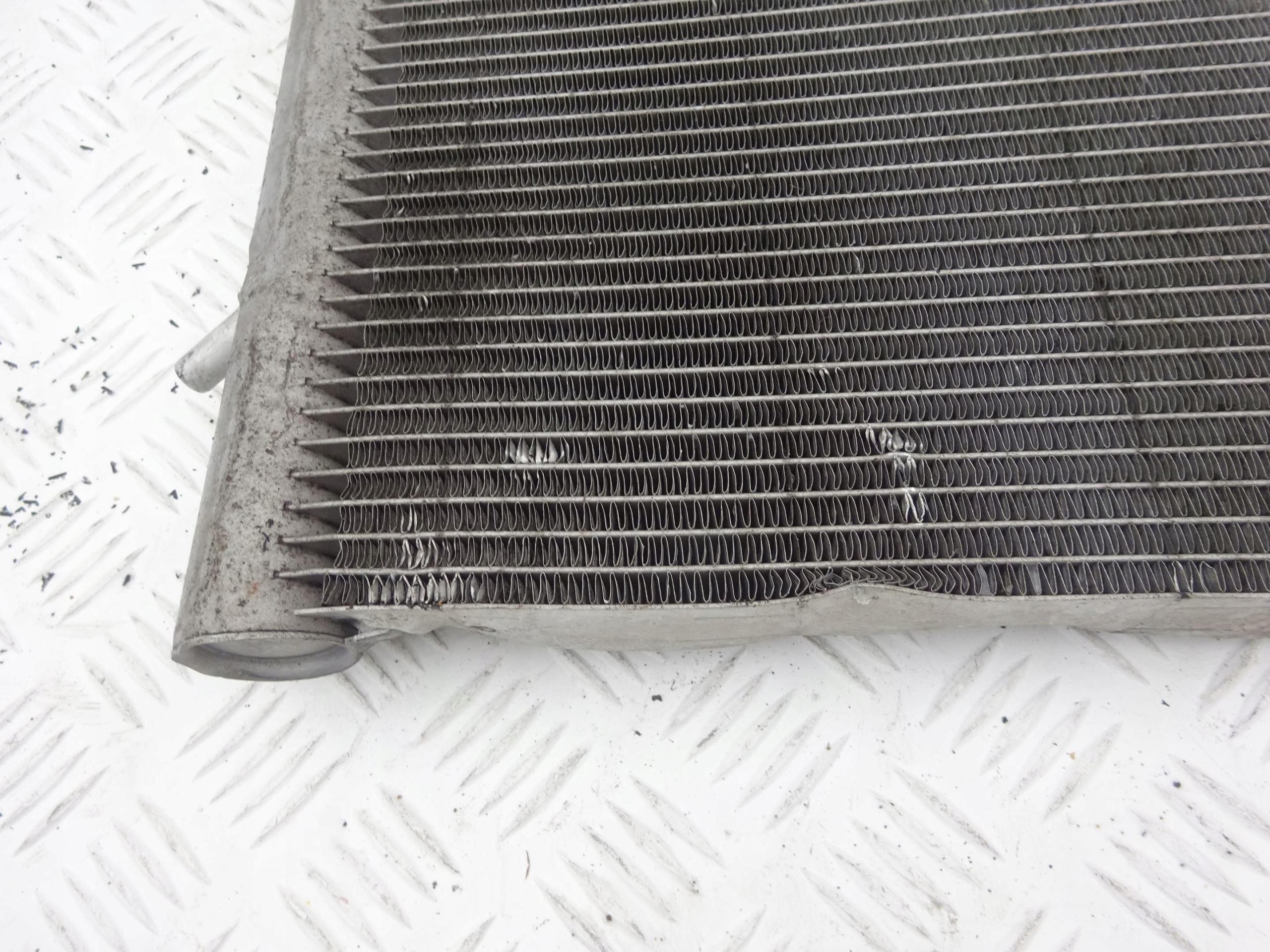 RANGE ROVER SPORT VOGUE FPLA8D048AA water cooler