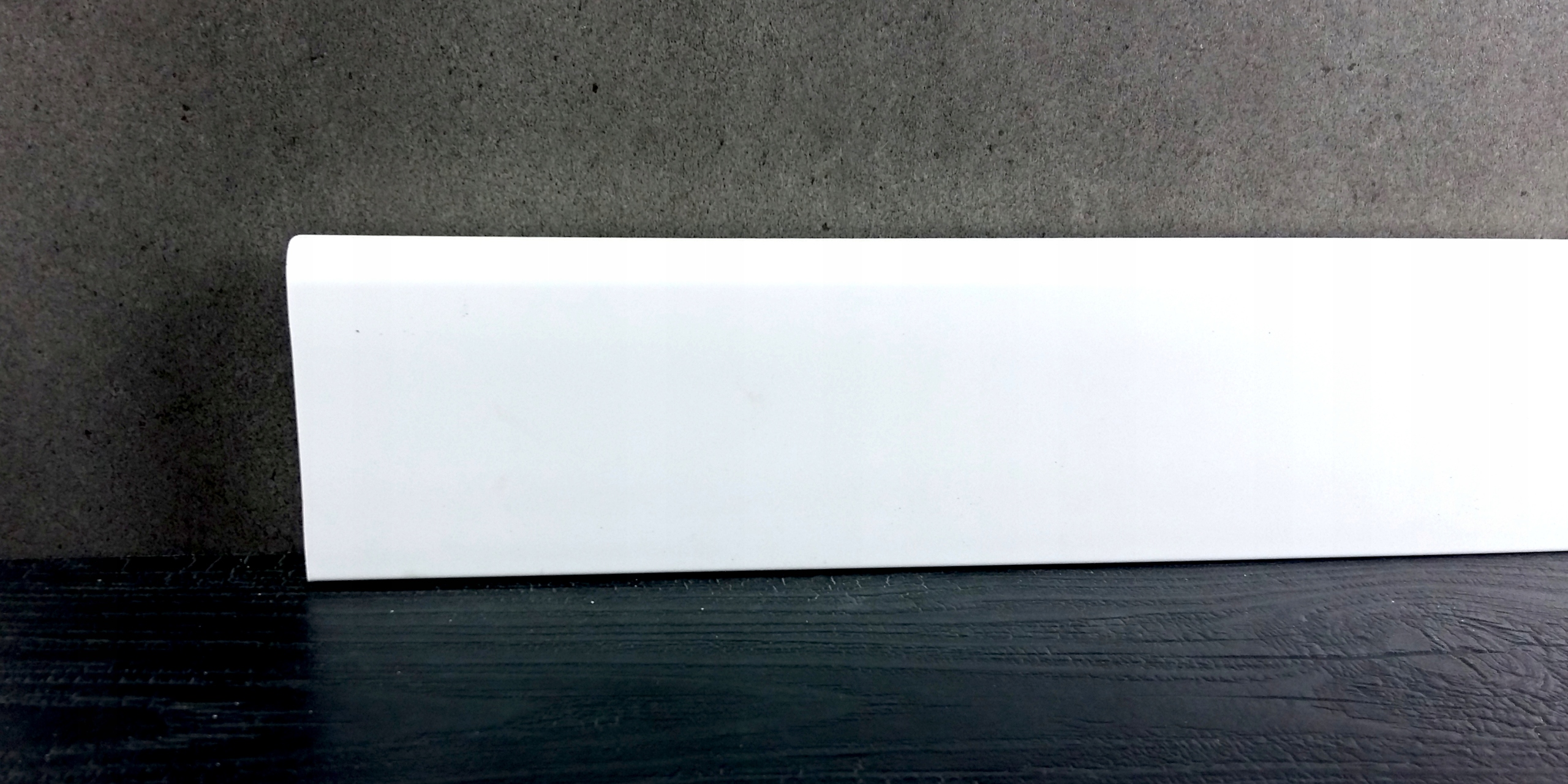 LISTWA PRZYPODŁOGOWA ŚCIENNA BIAŁA 0108 POLISTYREN Marka Paint me