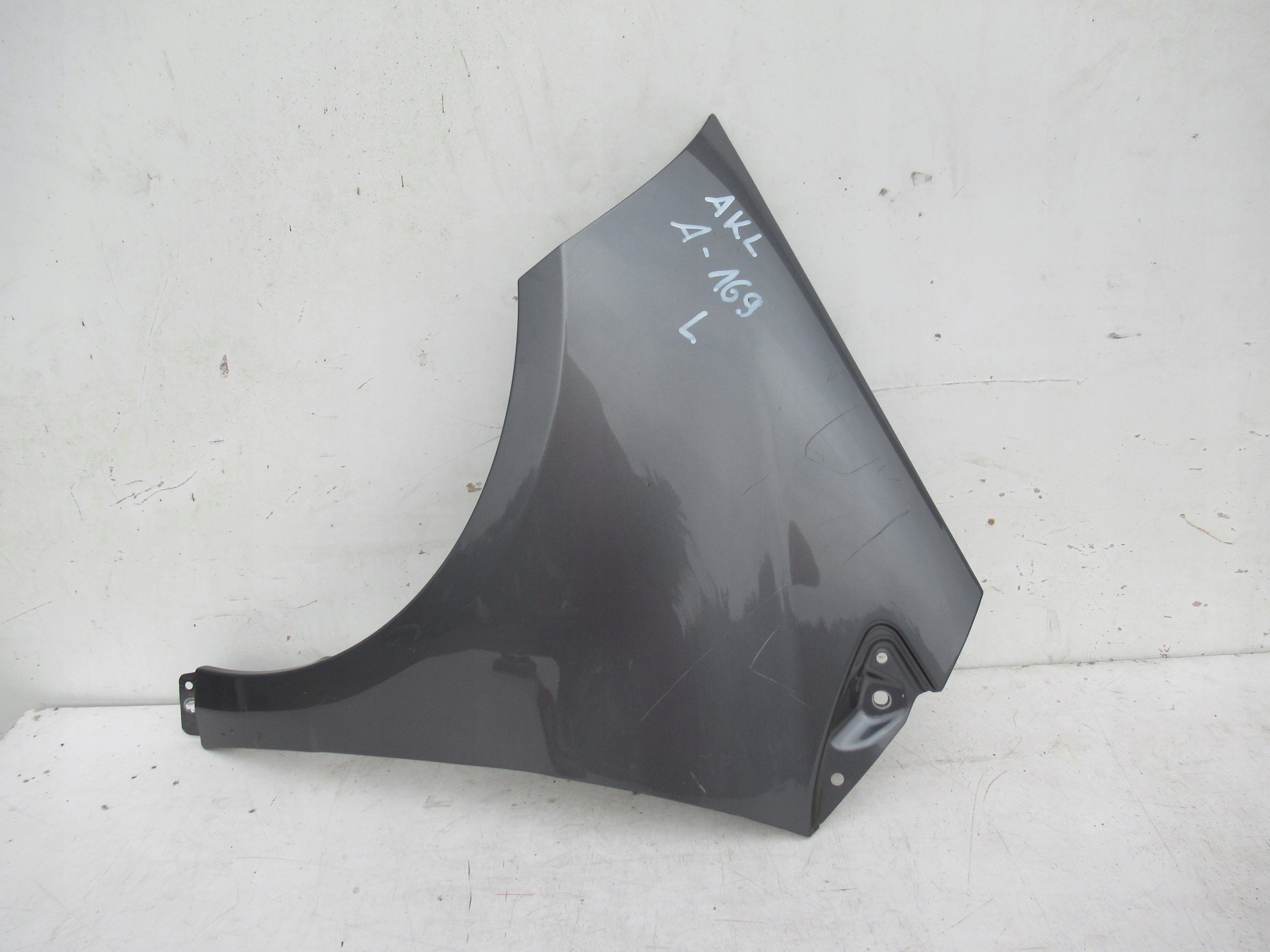 Крыло левый перед Mercedes A169 A-КЛАС