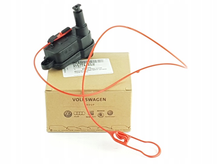 Siłownik klapki wlewu paliwa AUDI A6 C7 8V0862153A