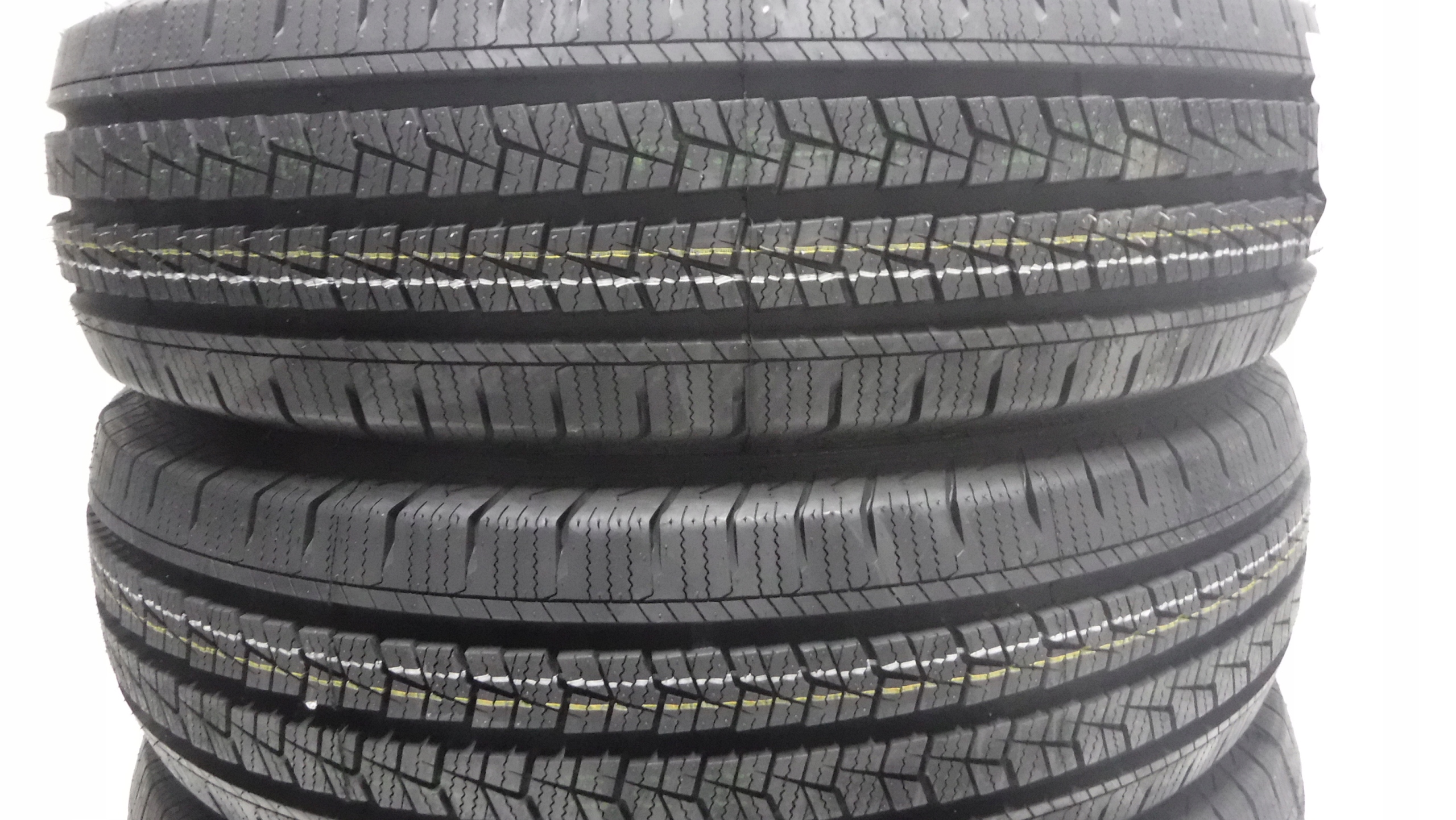 ЗИМОВІ ШИНИ 215/65/16C 109 / 107R TRACMAX X-PRIVILO