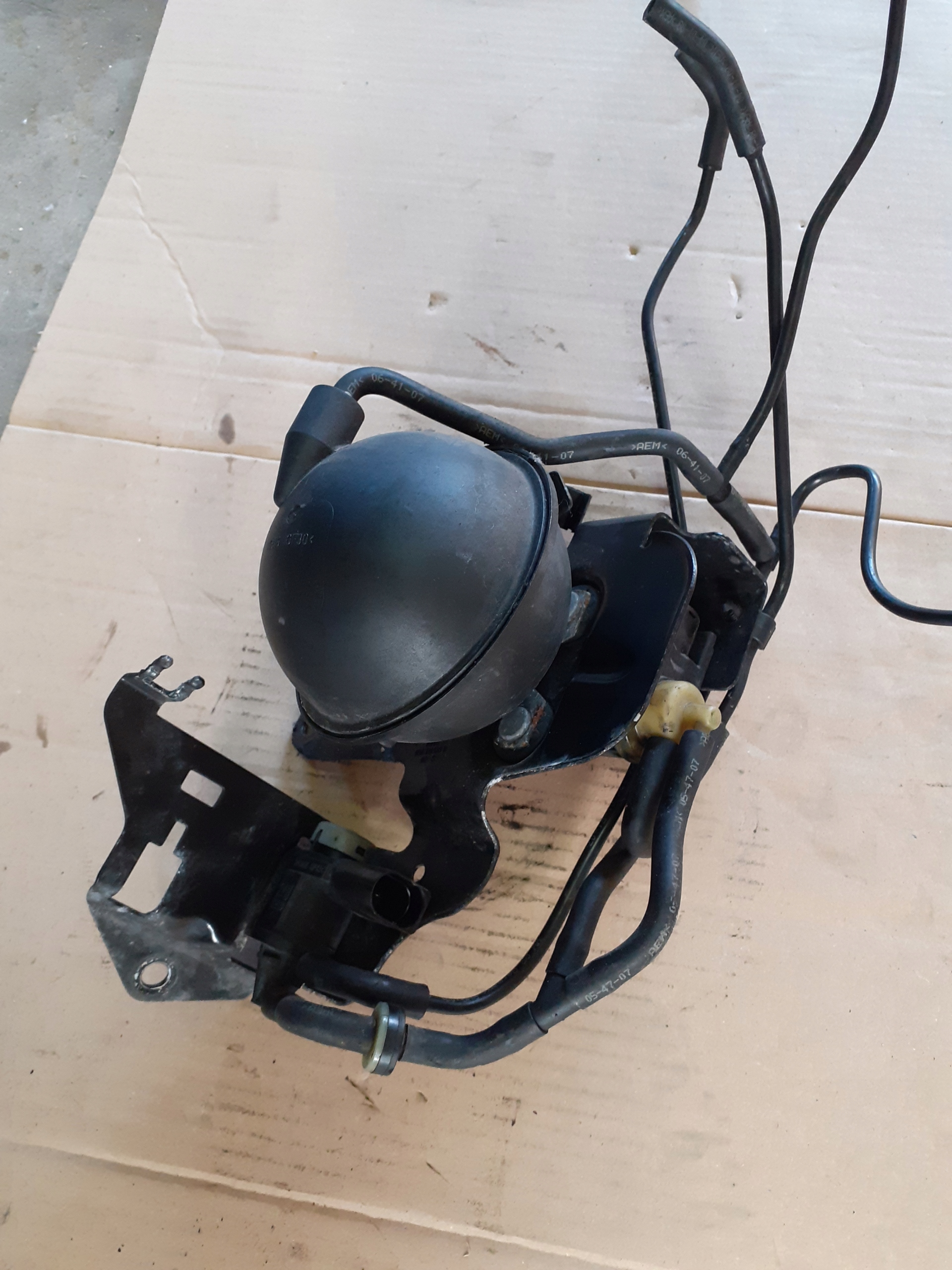 ZAWÓR PODCISNIENIA GRUSZKA 2.0 TDI AUDI 1KO906283A