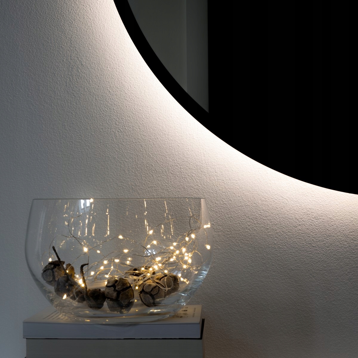 PODŚWIETLANE LUSTRO OKRĄGŁE W CZARNEJ RAMIE 120 cm Kod producenta M.OR.CZA.LED.120