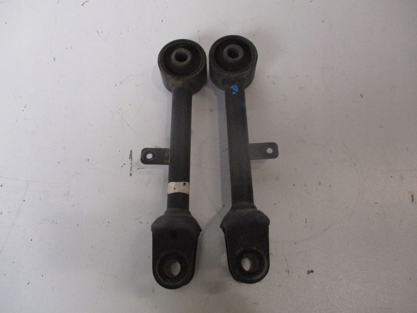 РИЧАГ ДЕРЖАТЕЛЬ LEXUS RC F SPORT 2,5i ГИБРИД