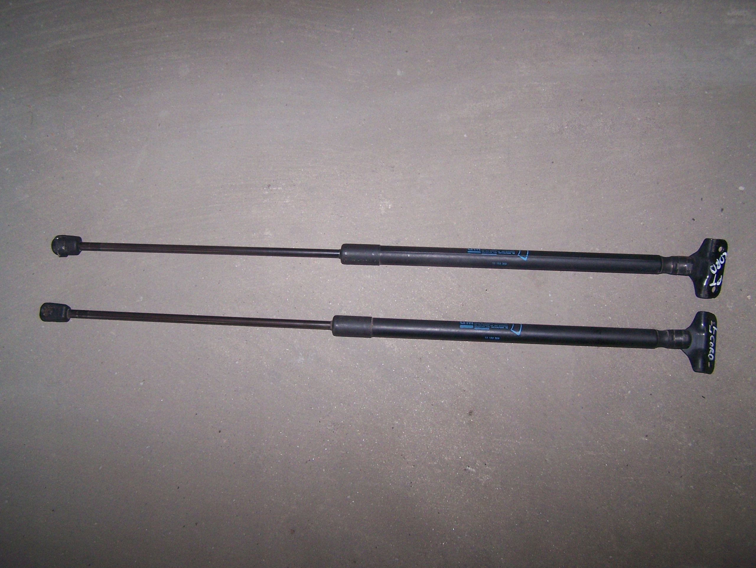 OPEL CORSA D- TELESKOPY SIŁOWNIKI KLAPY